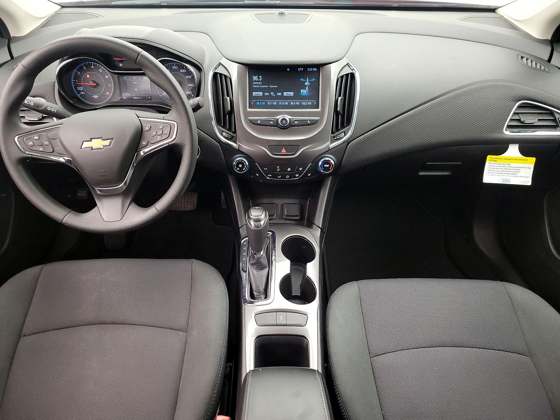 Thumbnail: 2017 Chevrolet Cruze - 9