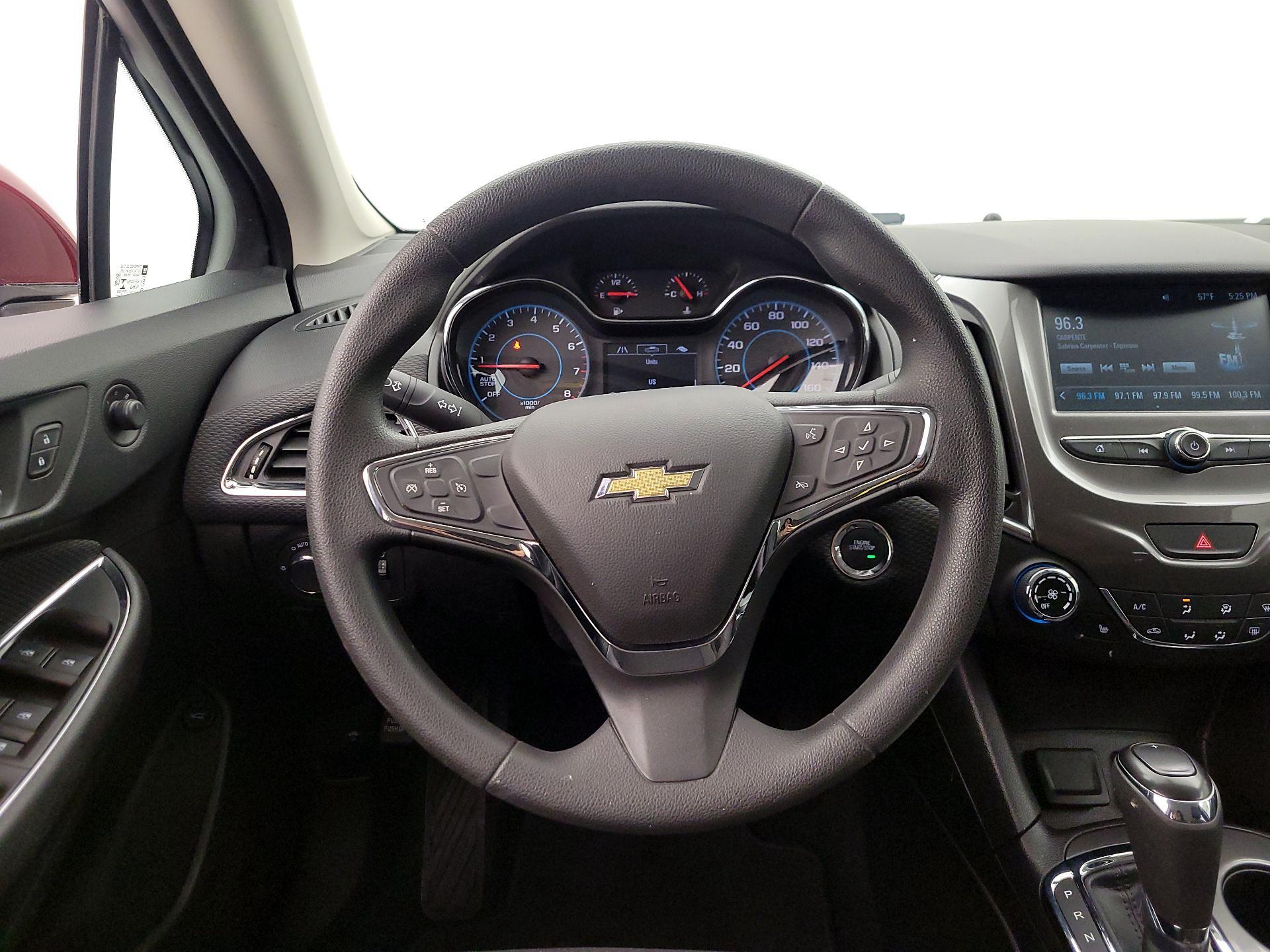 Thumbnail: 2017 Chevrolet Cruze - 10