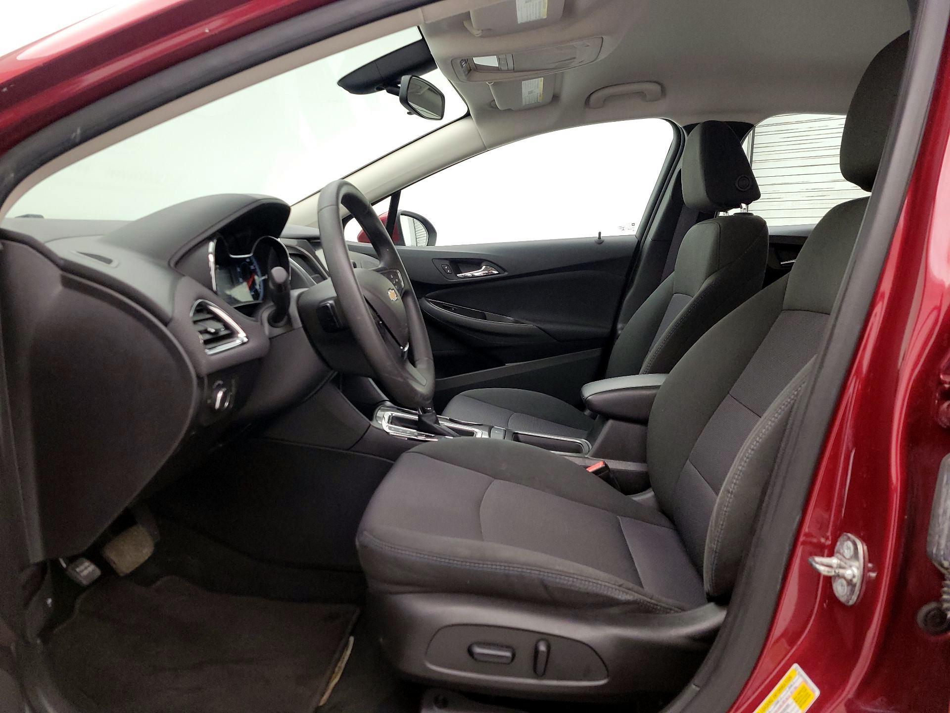 Thumbnail: 2017 Chevrolet Cruze - 11