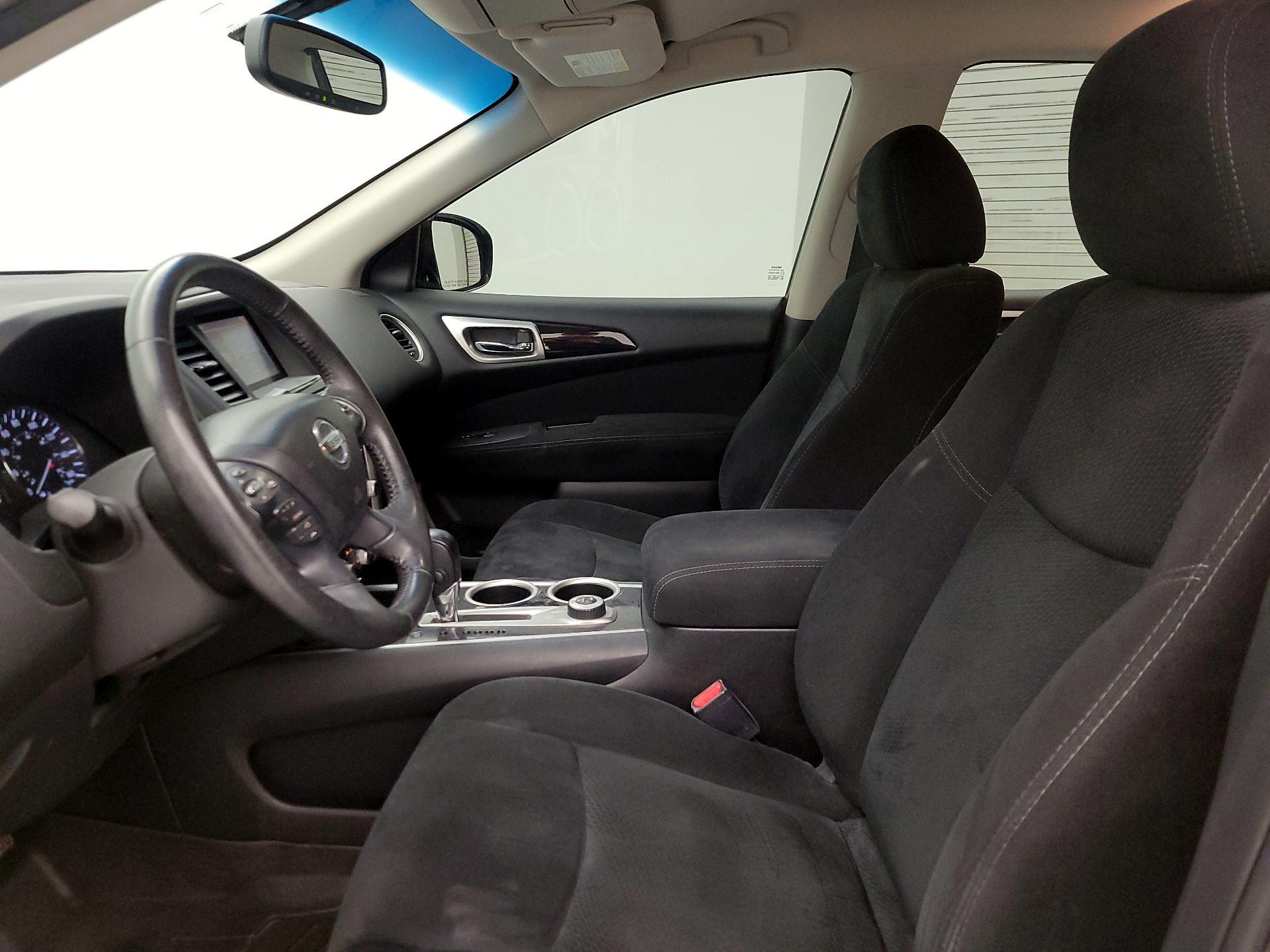 Thumbnail: 2015 Nissan Pathfinder - 11