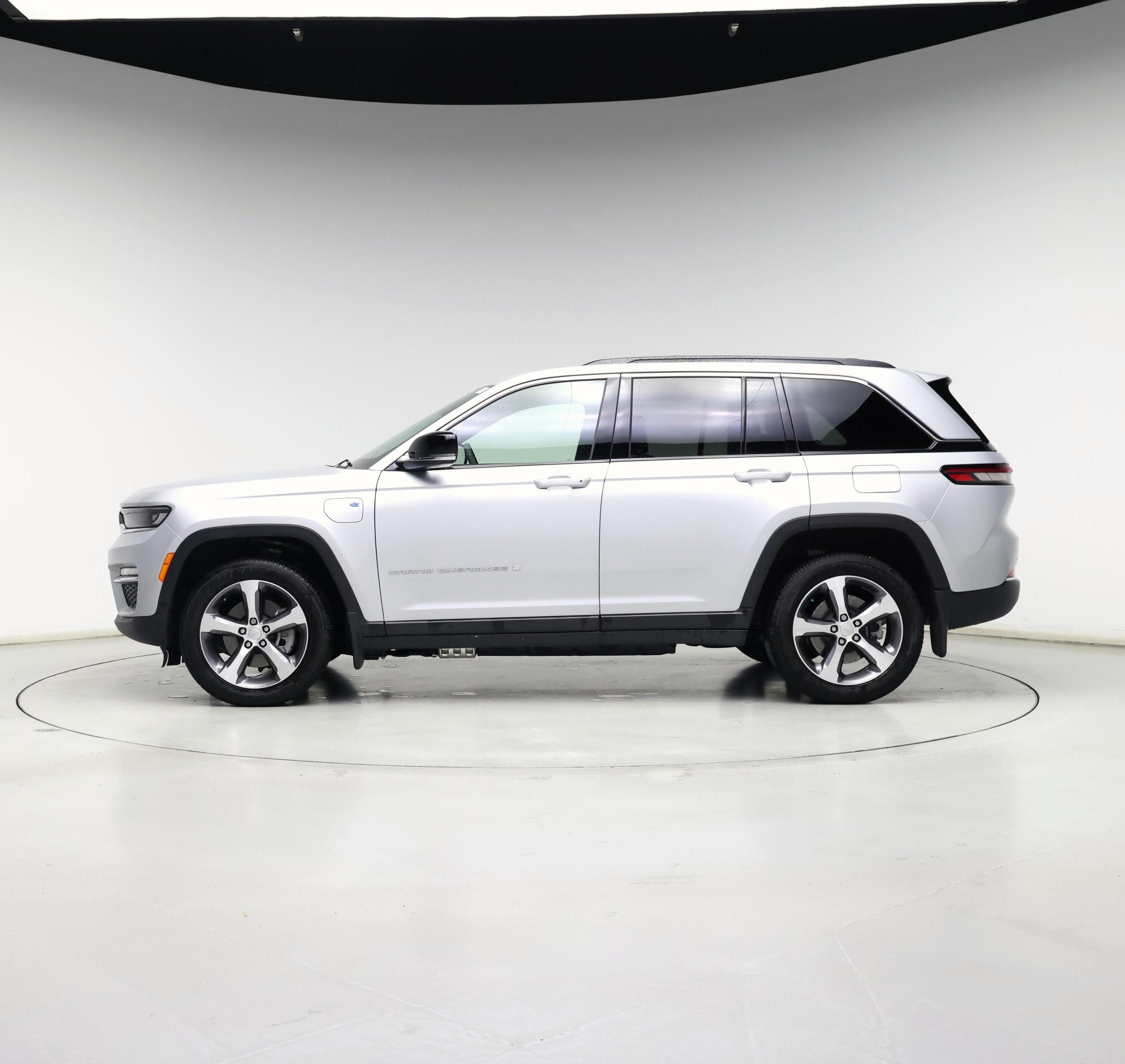 Thumbnail: 2024 Jeep Grand Cherokee - 3