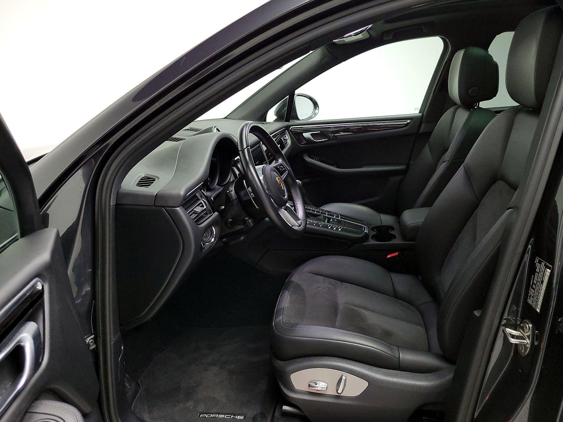 Thumbnail: 2021 Porsche Macan - 11