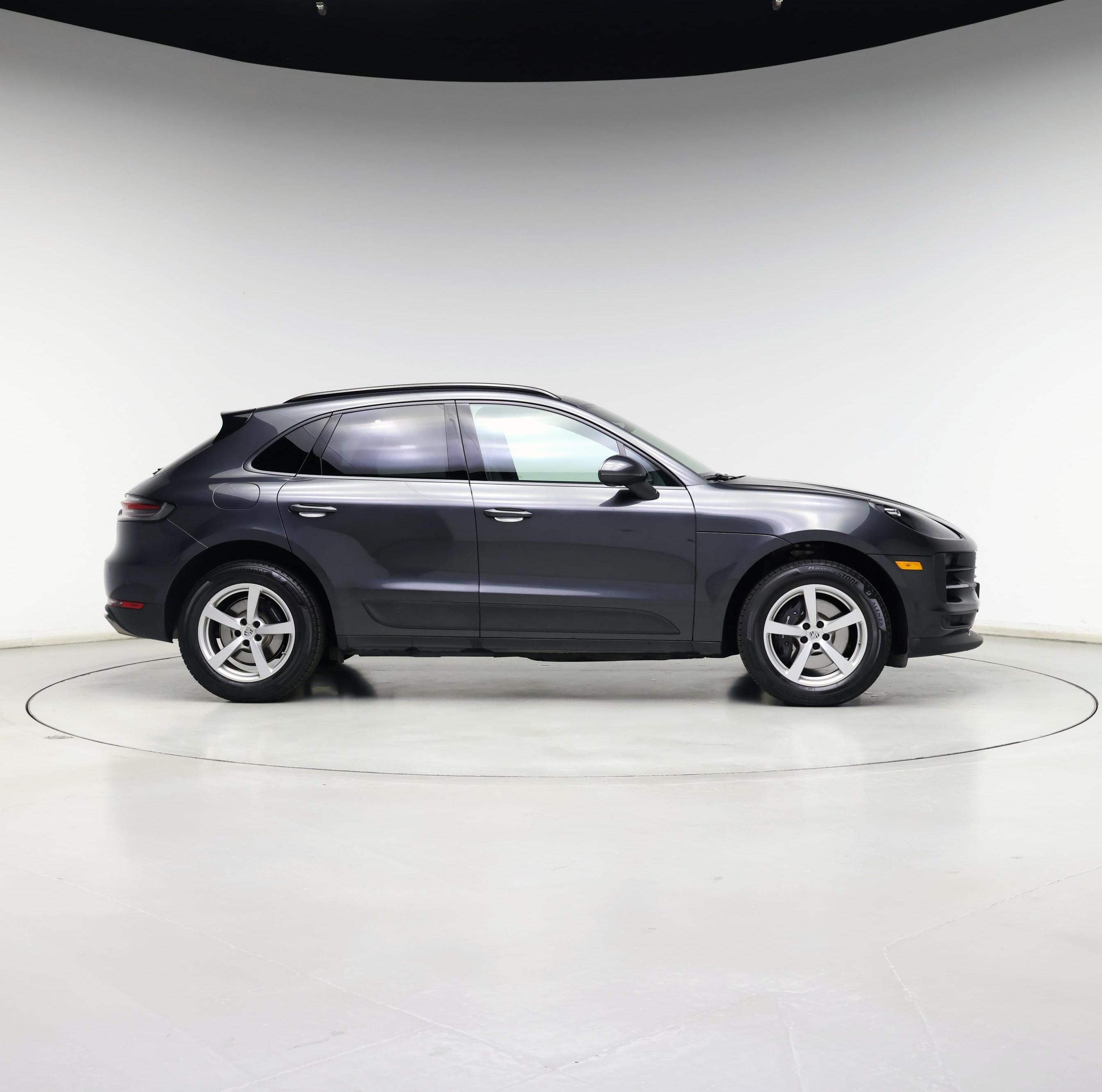 Thumbnail: 2021 Porsche Macan - 7