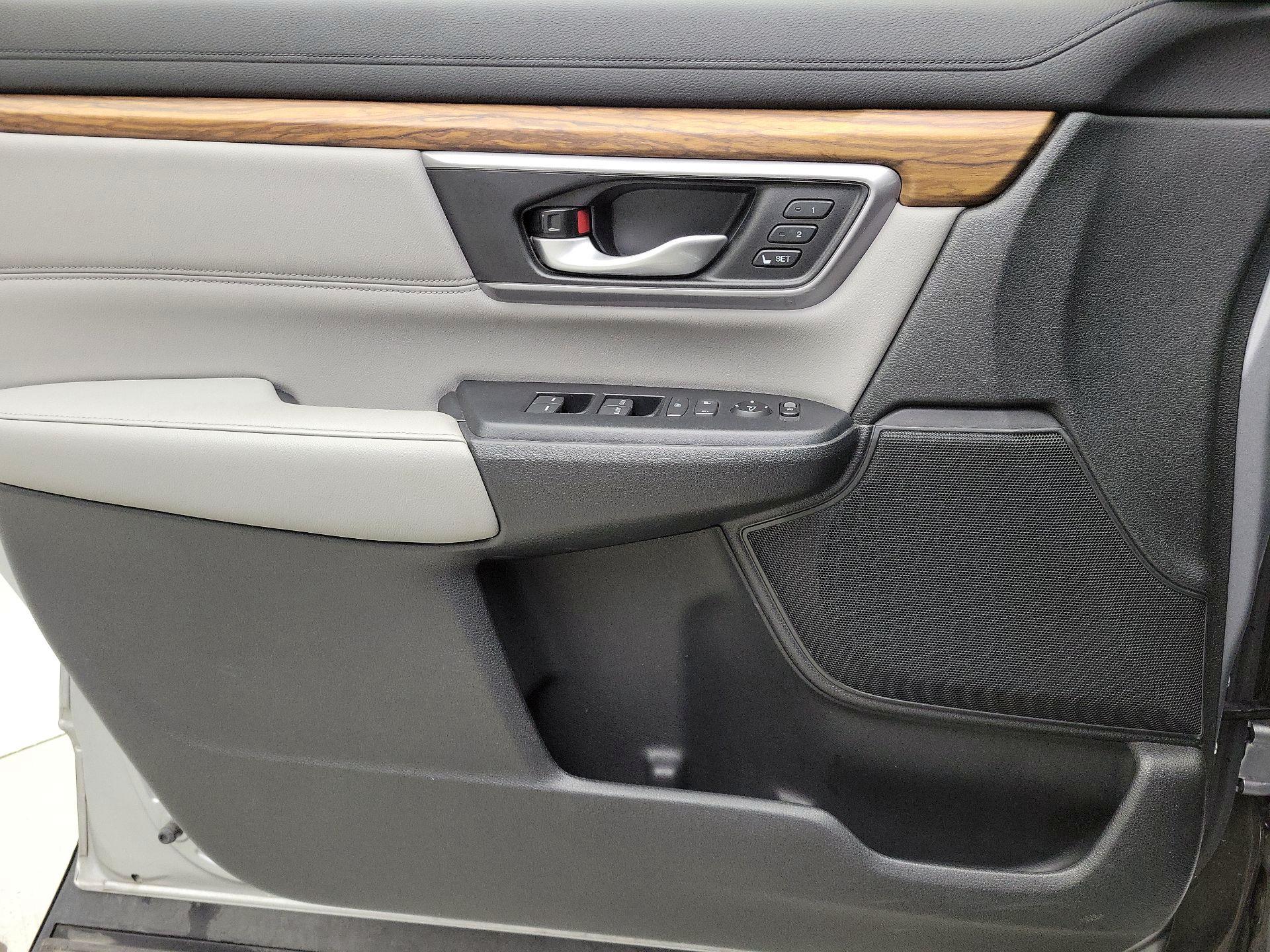 Thumbnail: 2017 Honda CR-V - 12