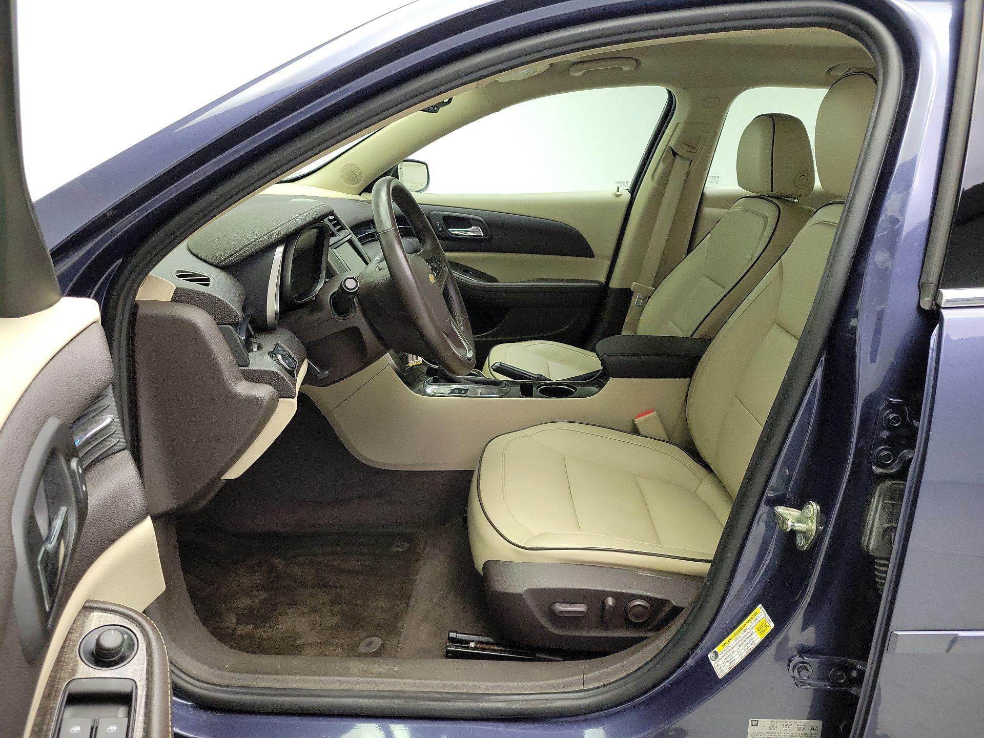 Thumbnail: 2014 Chevrolet Malibu - 11