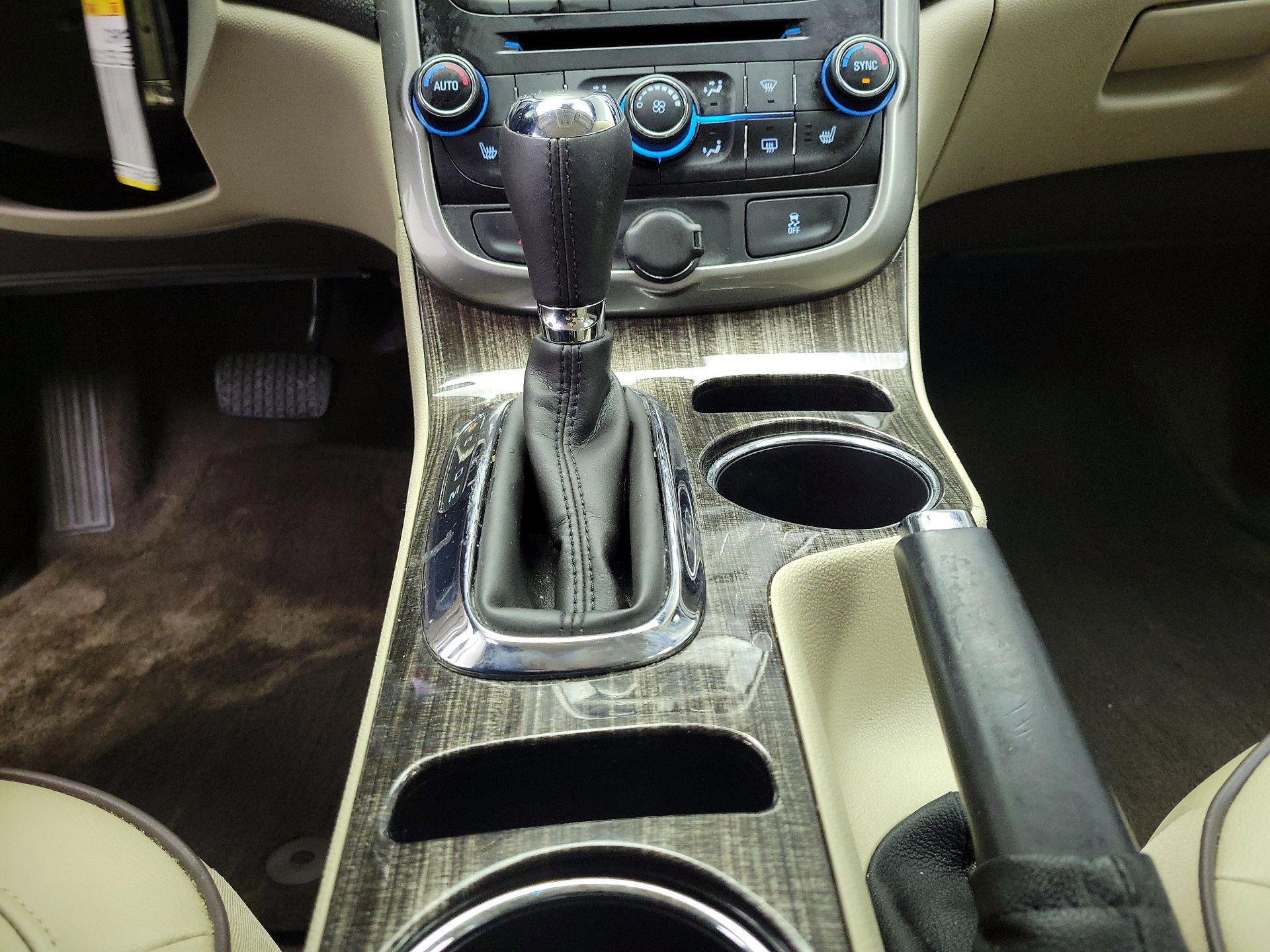 Thumbnail: 2014 Chevrolet Malibu - 17