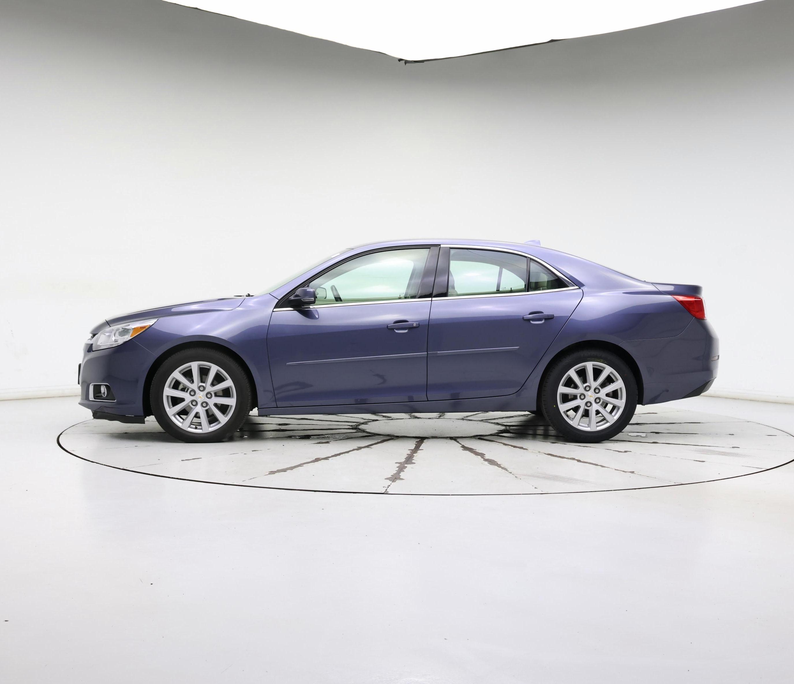 Thumbnail: 2014 Chevrolet Malibu - 3