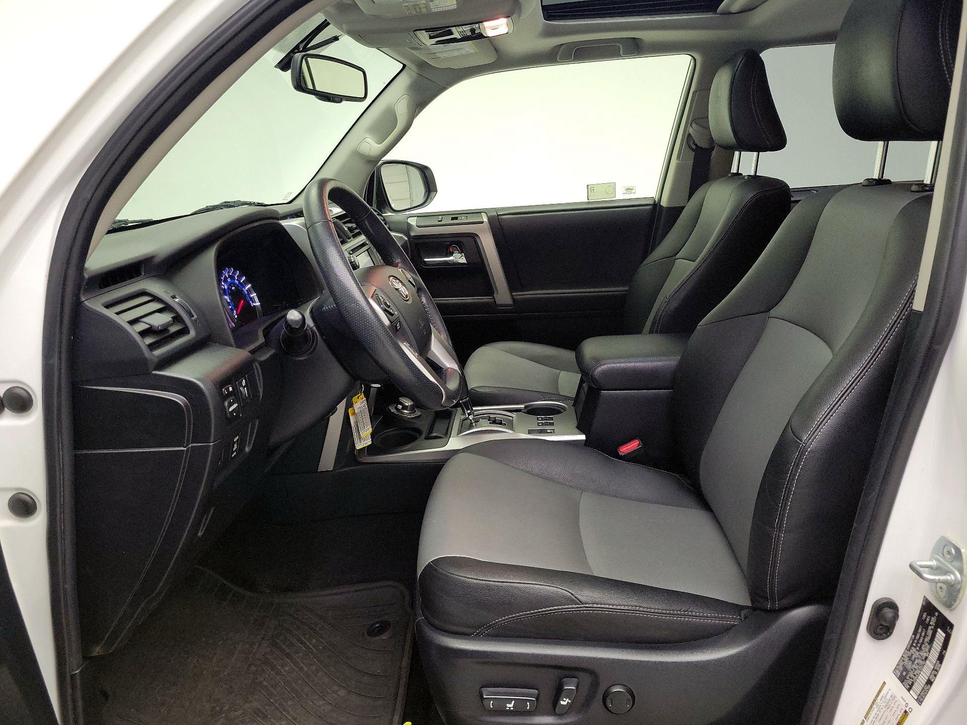 Thumbnail: 2014 Toyota 4Runner - 11