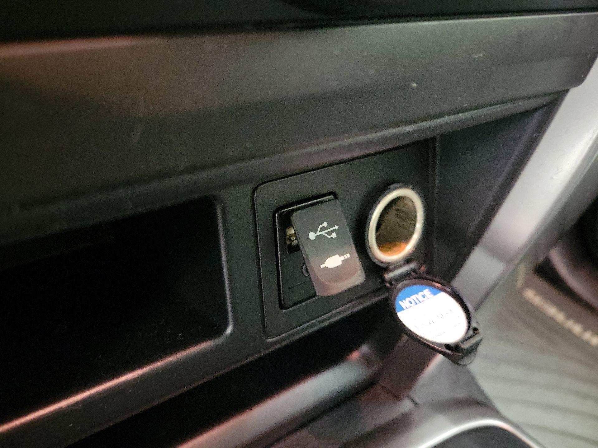 Thumbnail: 2014 Toyota 4Runner - 18