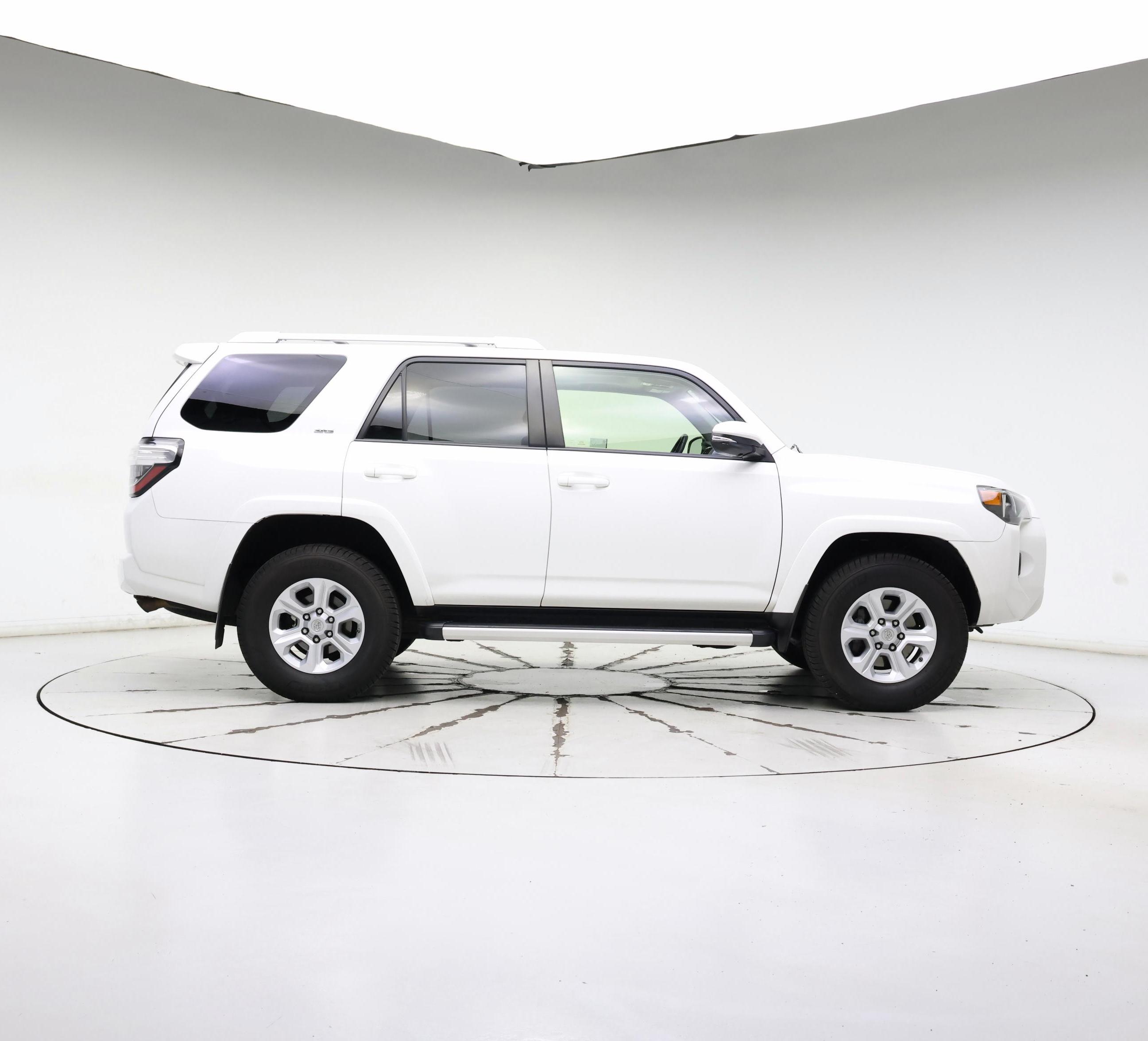 Thumbnail: 2014 Toyota 4Runner - 7