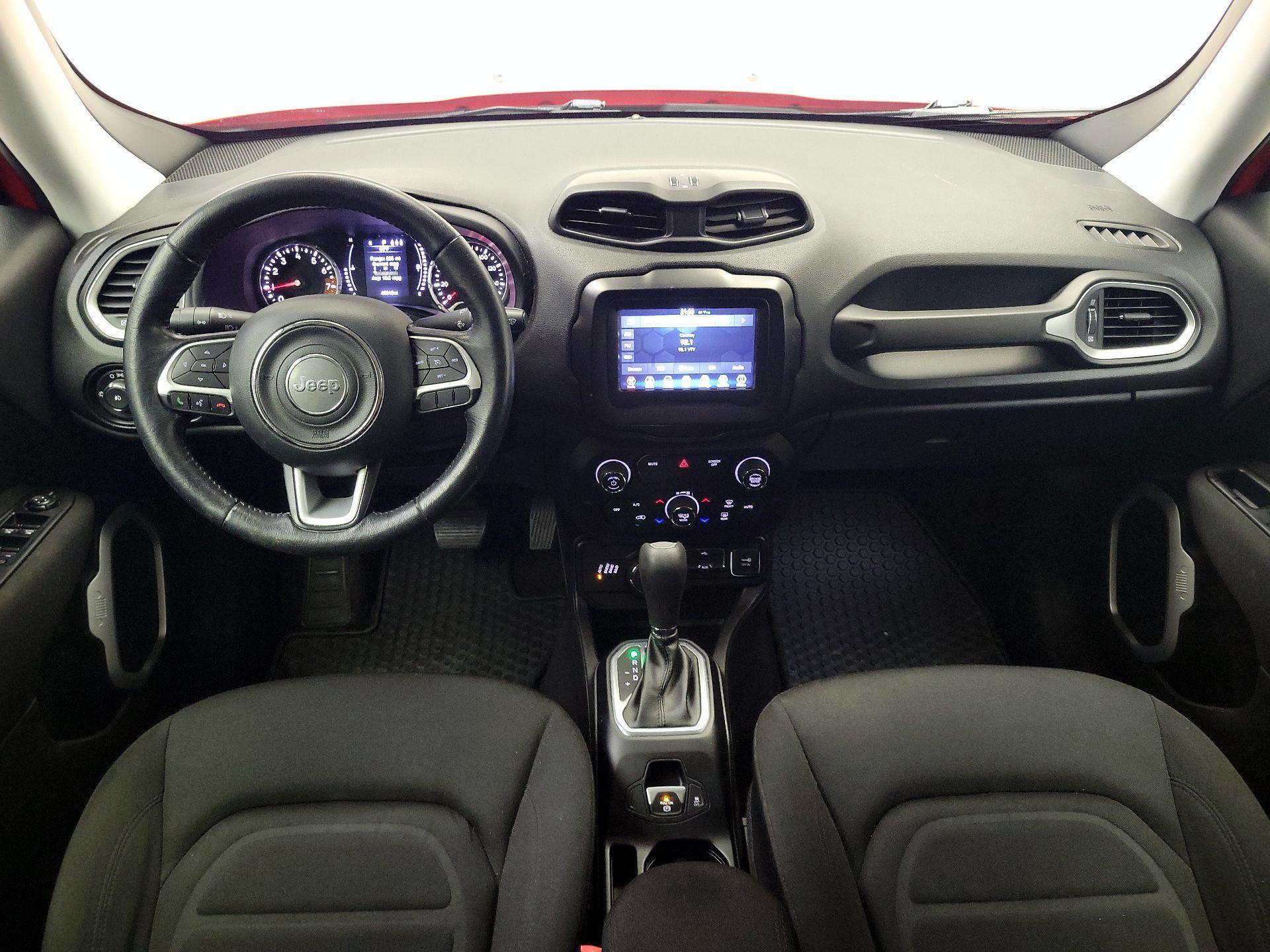 Thumbnail: 2019 Jeep Renegade - 9