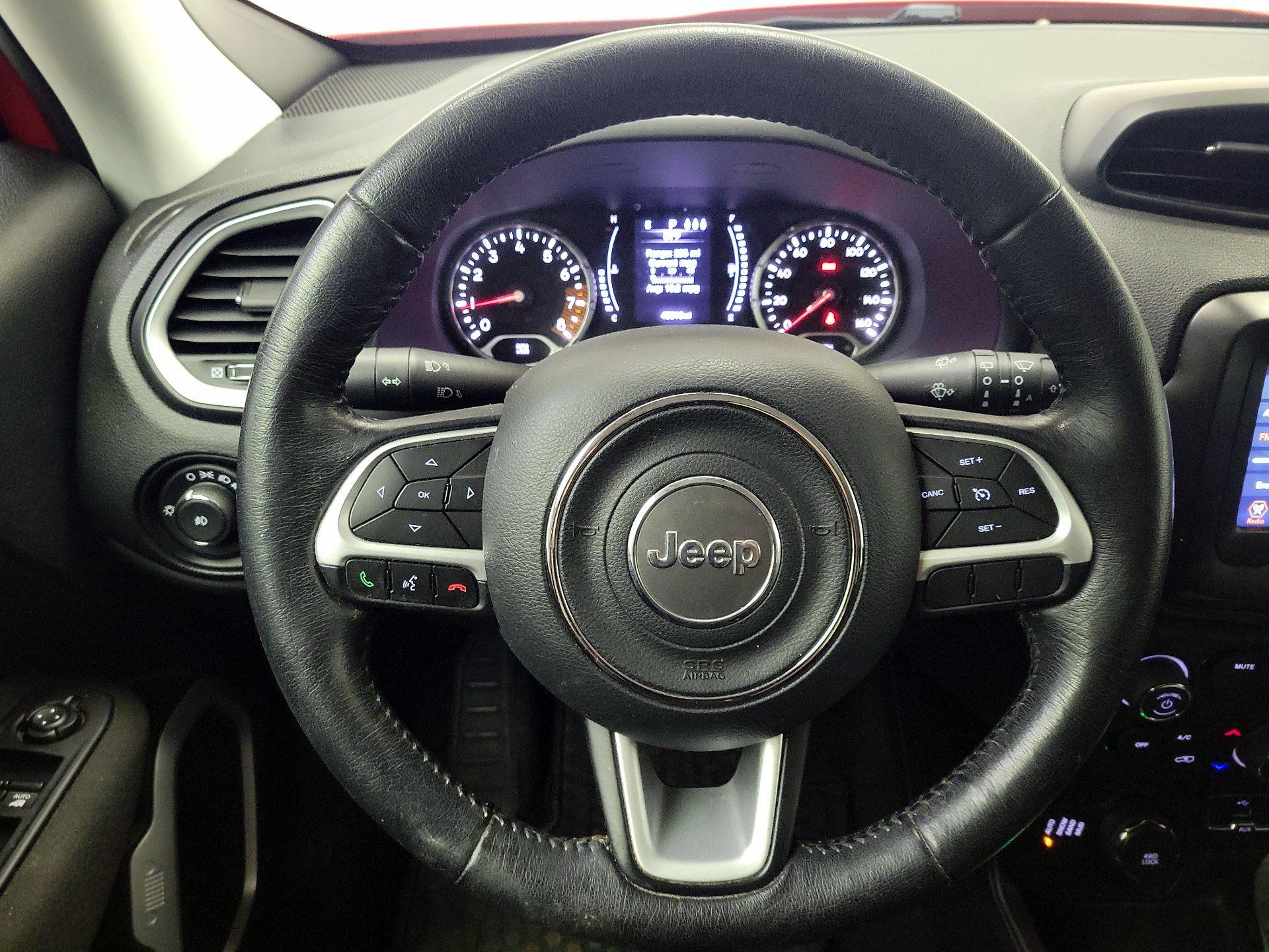 Thumbnail: 2019 Jeep Renegade - 10