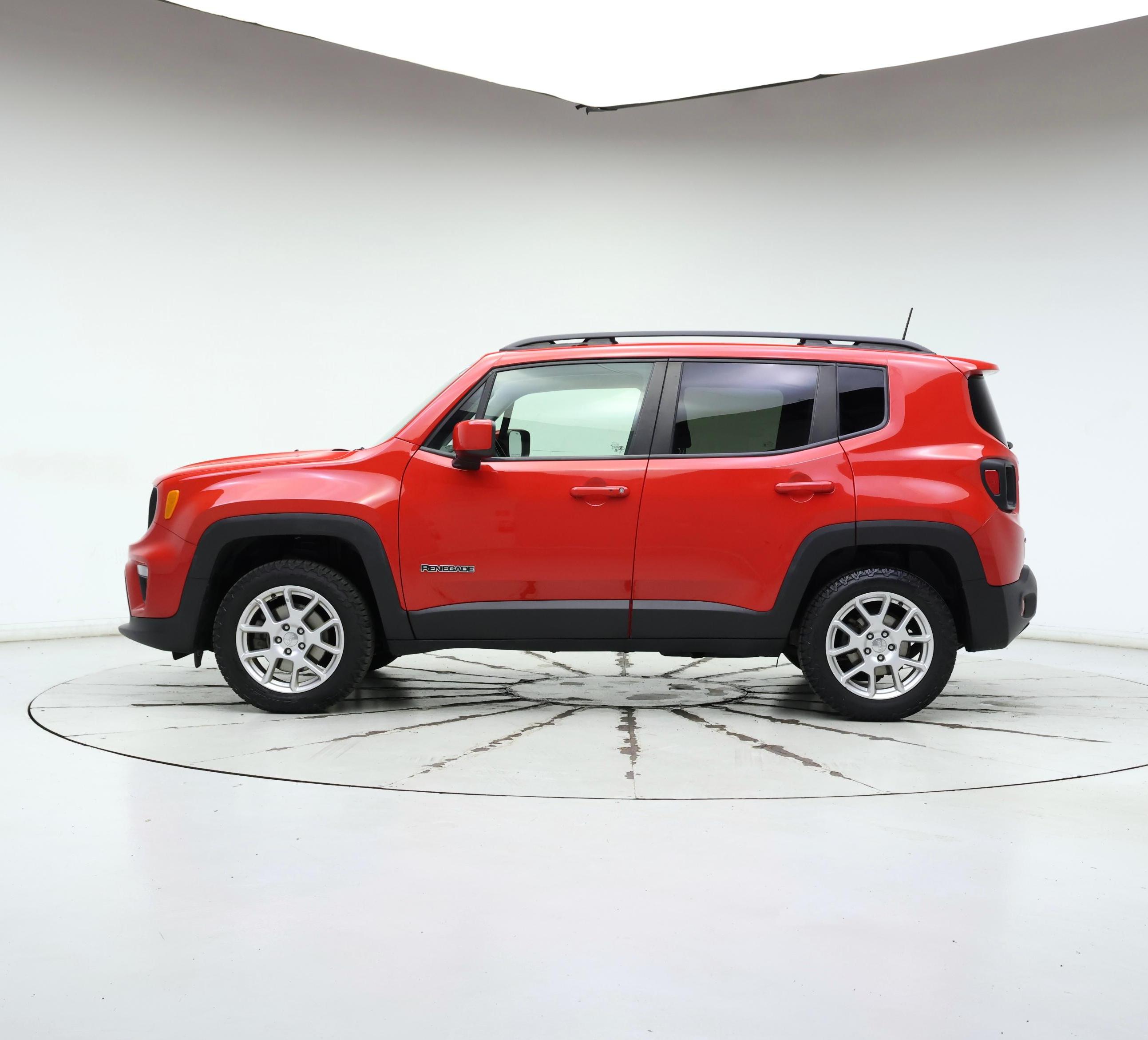 Thumbnail: 2019 Jeep Renegade - 3