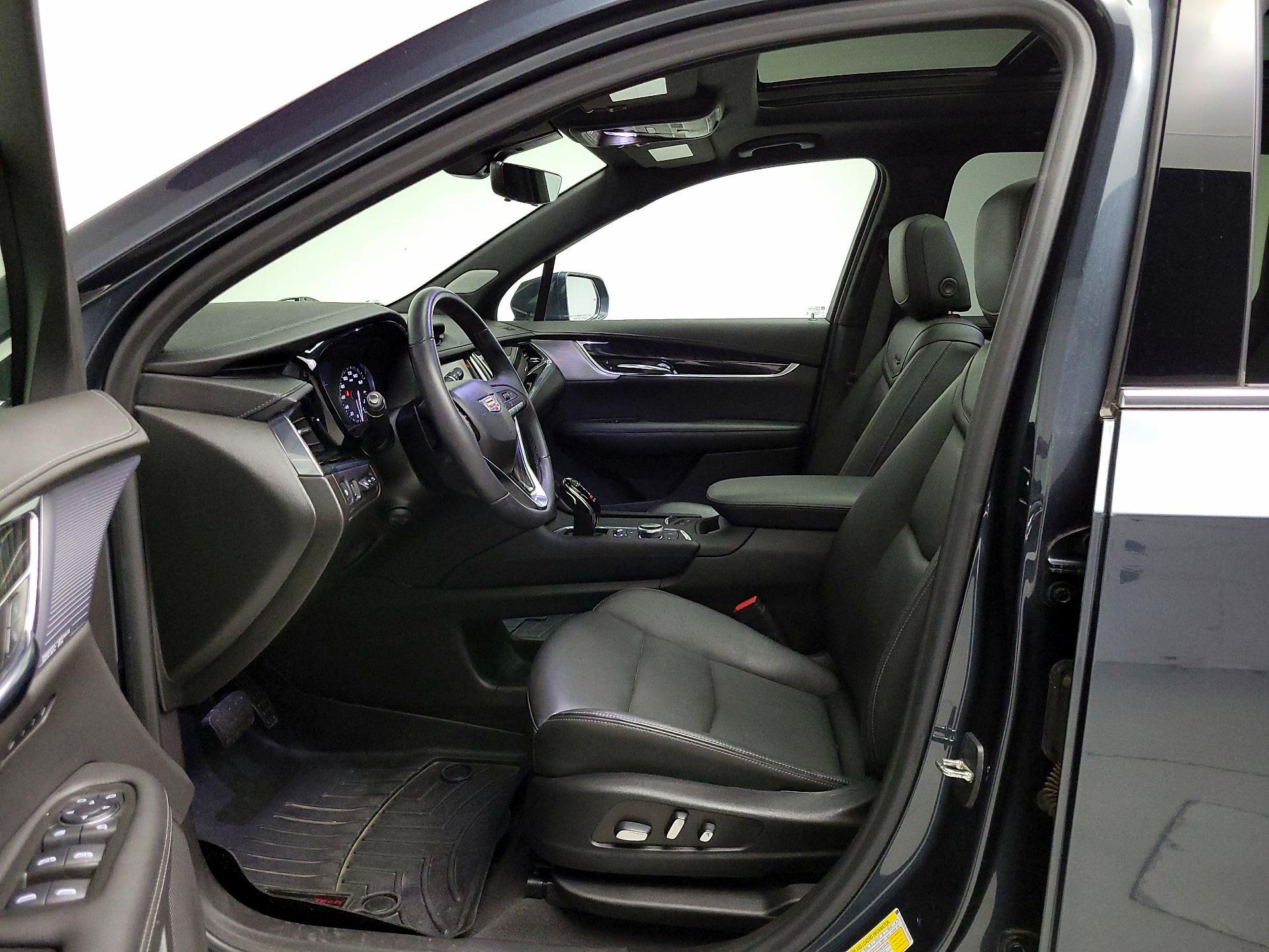 Thumbnail: 2020 Cadillac XT6 - 11