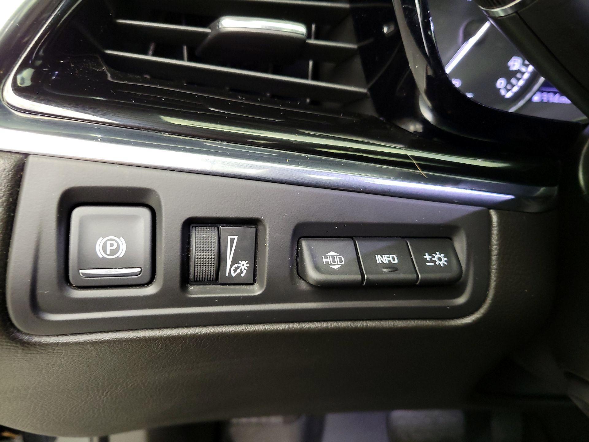 Thumbnail: 2020 Cadillac XT6 - 13