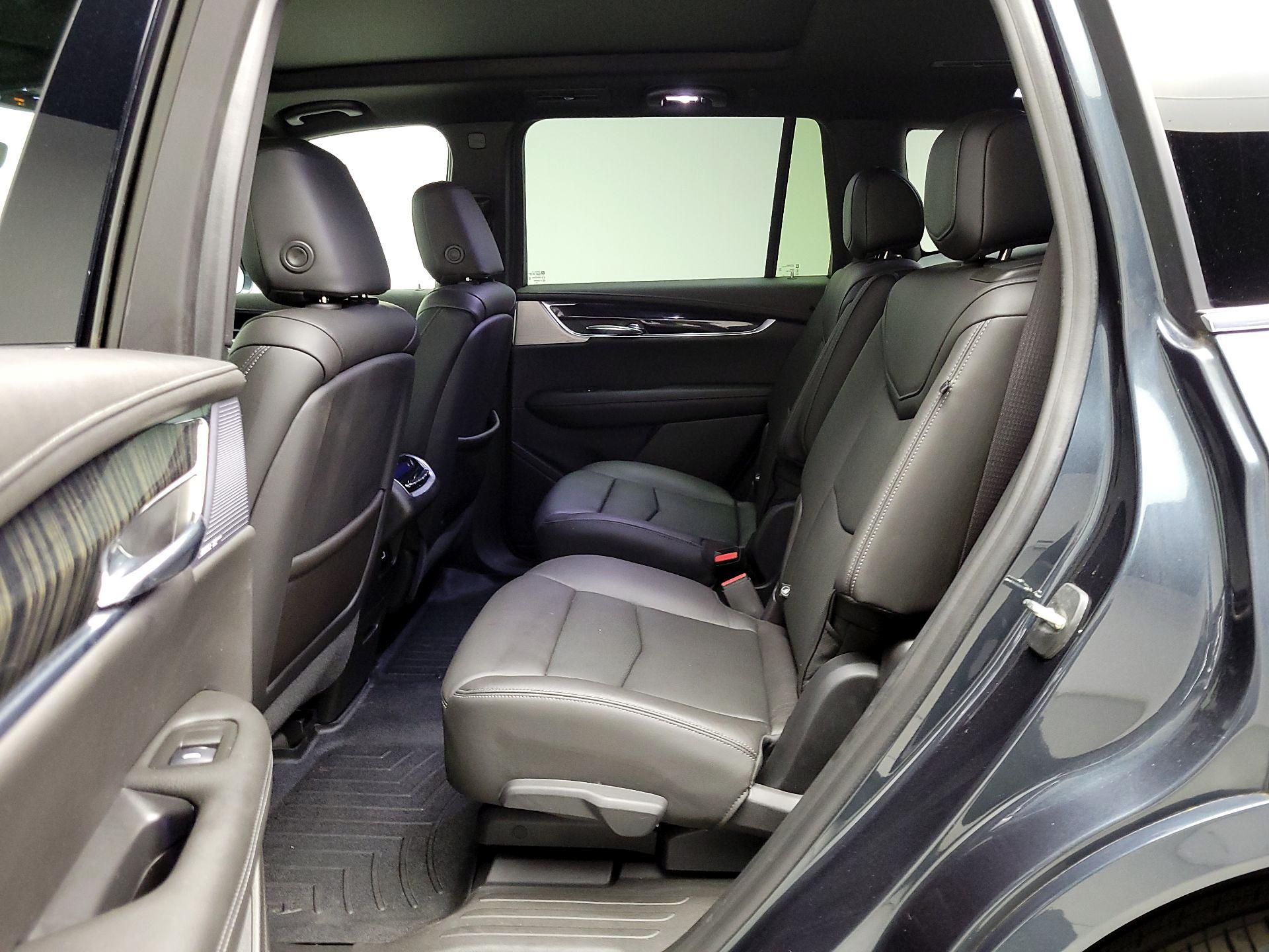 Thumbnail: 2020 Cadillac XT6 - 20