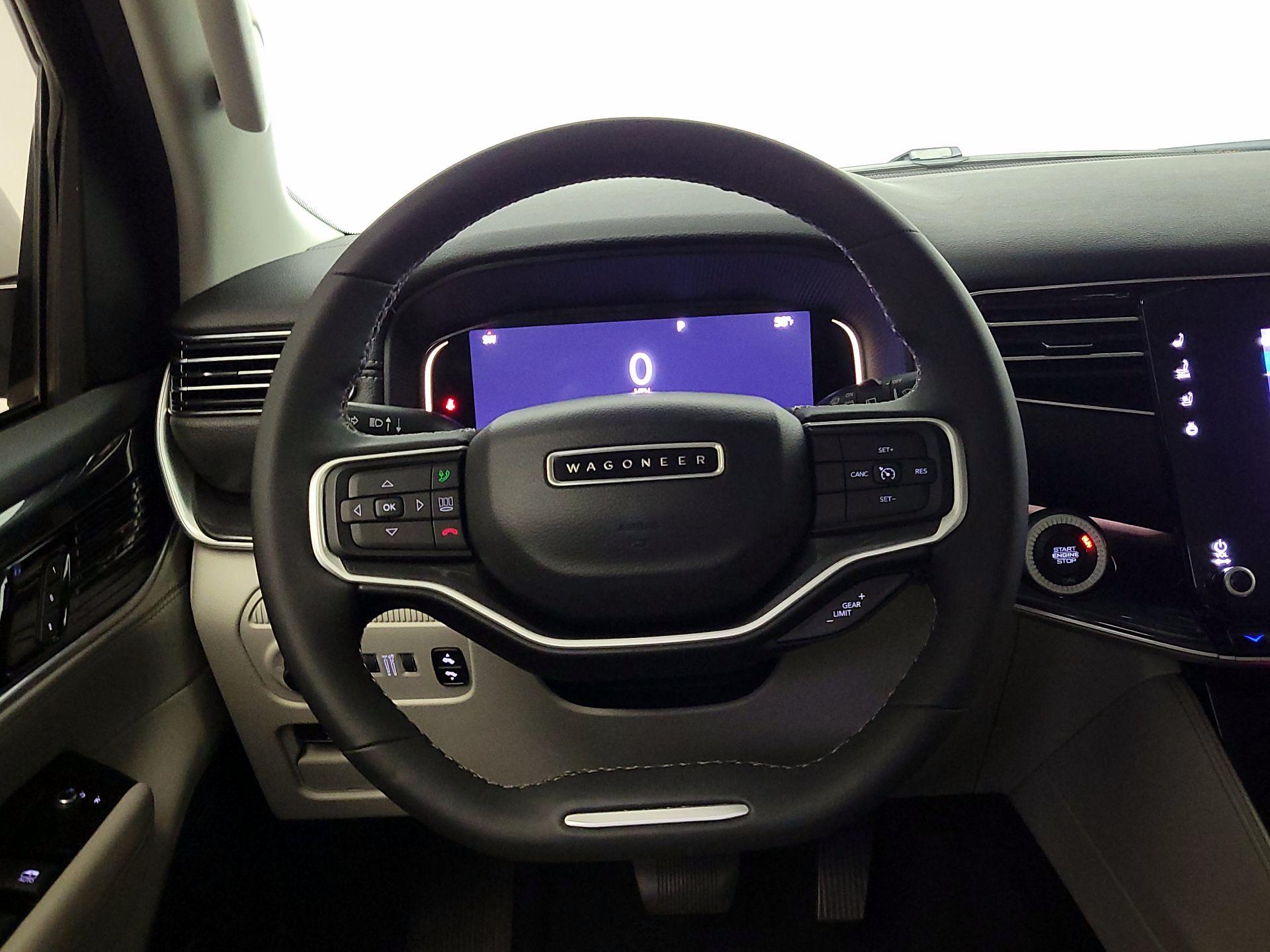 Thumbnail: 2022 Jeep Wagoneer - 10