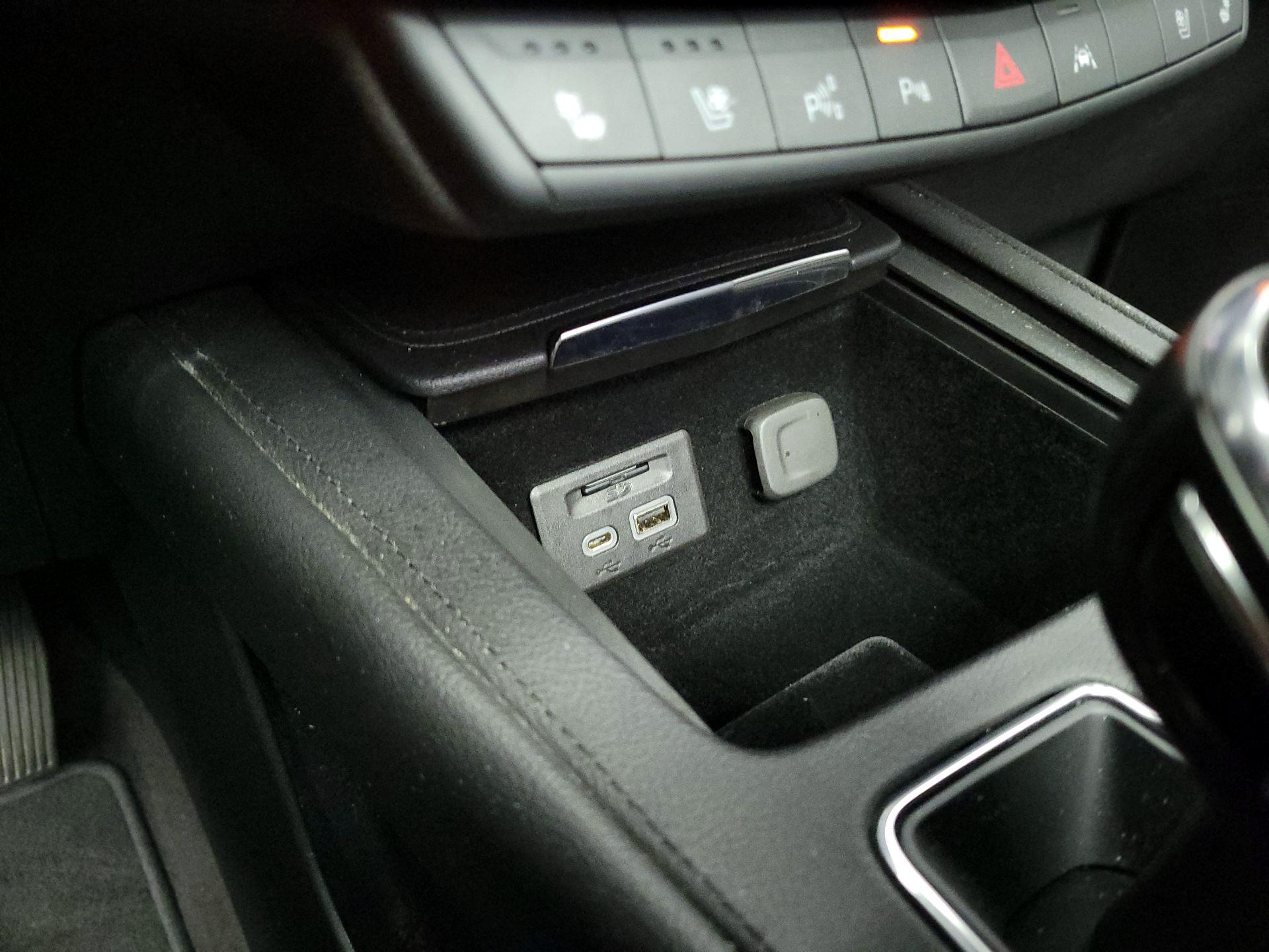 Thumbnail: 2020 Cadillac XT4 - 19