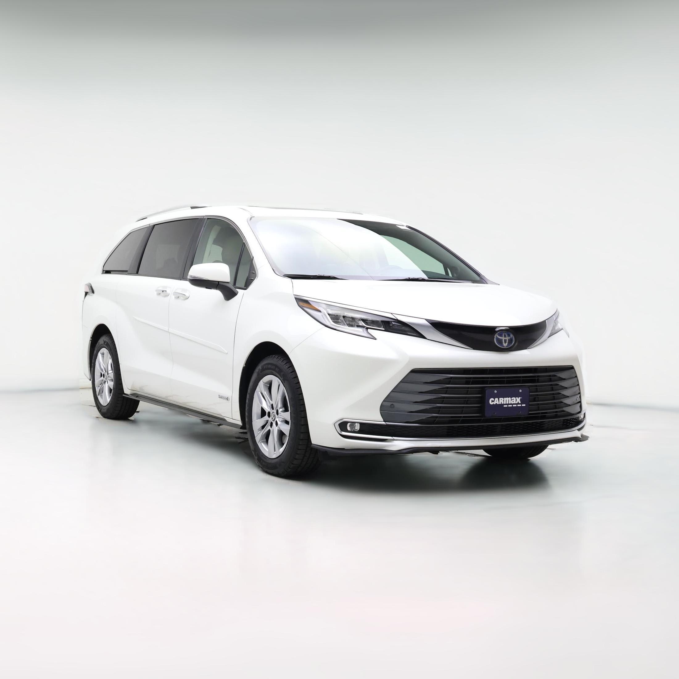 Thumbnail: 2021 Toyota Sienna - 1