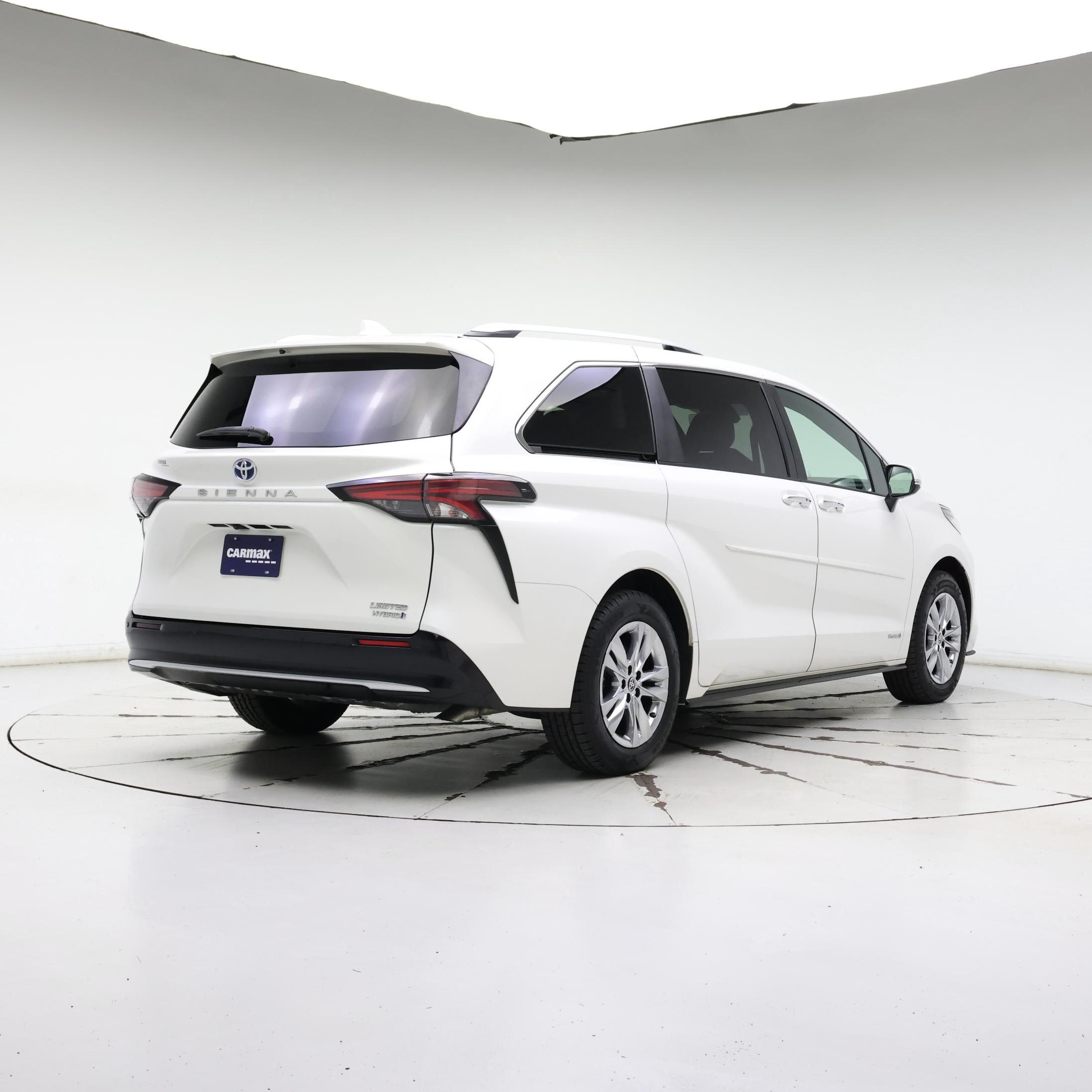 Thumbnail: 2021 Toyota Sienna - 8