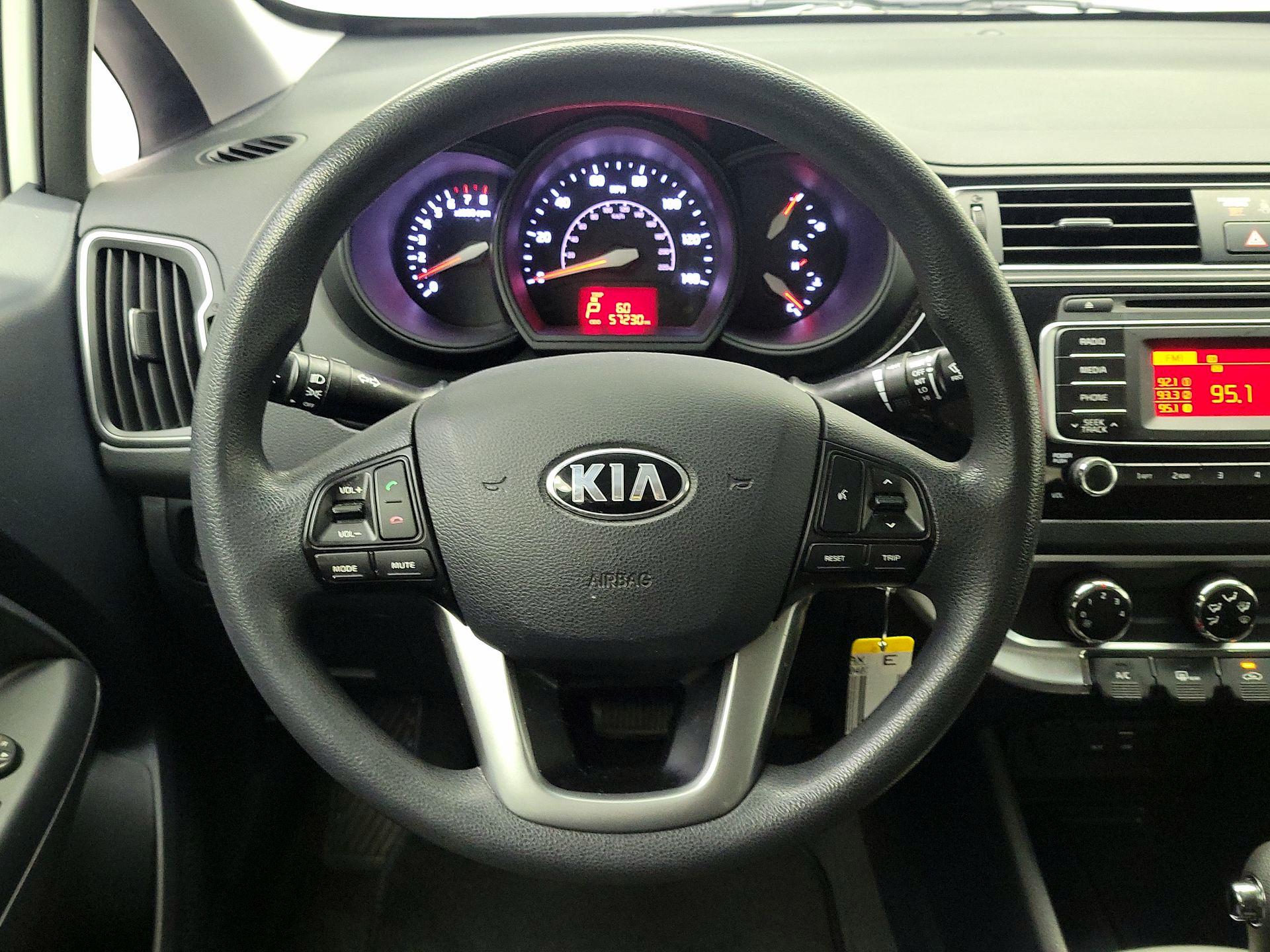 Thumbnail: 2017 Kia Rio - 10