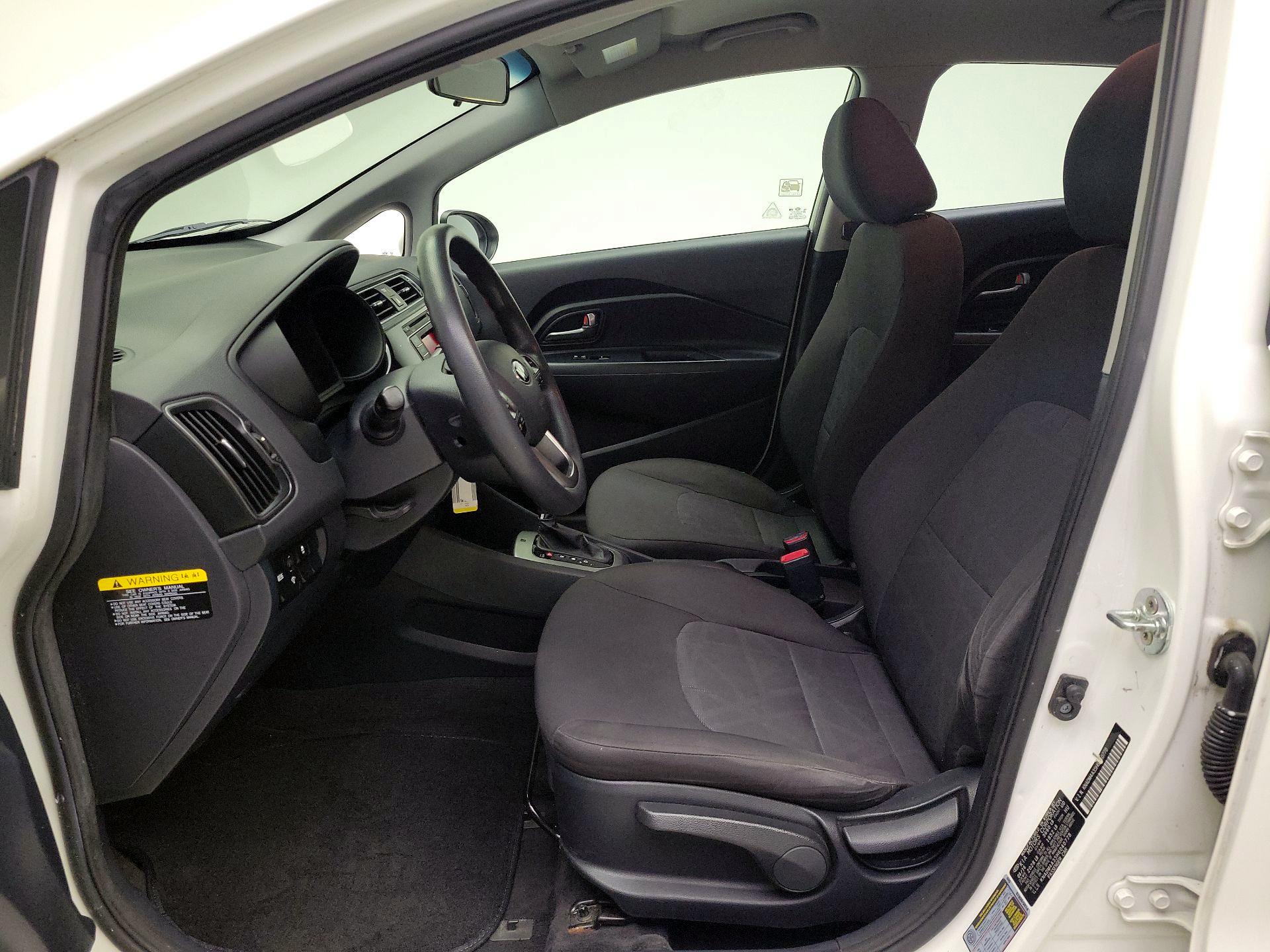 Thumbnail: 2017 Kia Rio - 11