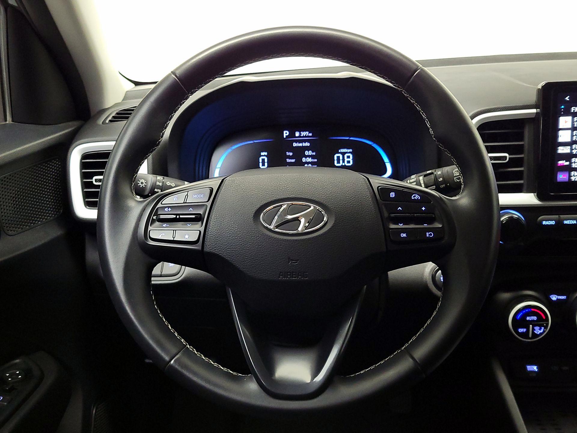 Thumbnail: 2023 Hyundai Venue - 10