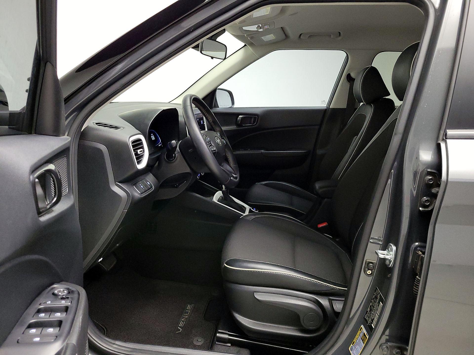 Thumbnail: 2023 Hyundai Venue - 11