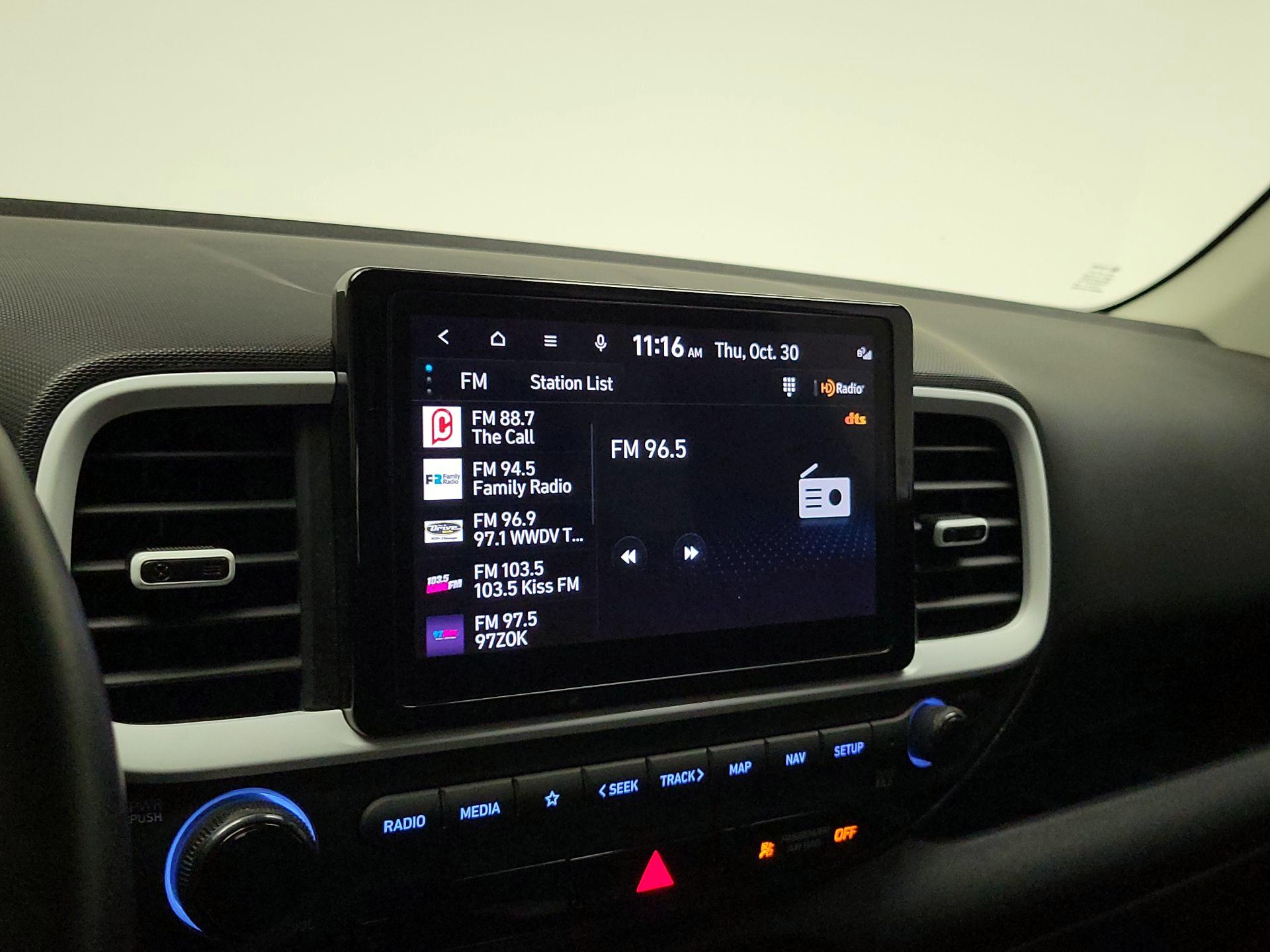 Thumbnail: 2023 Hyundai Venue - 16