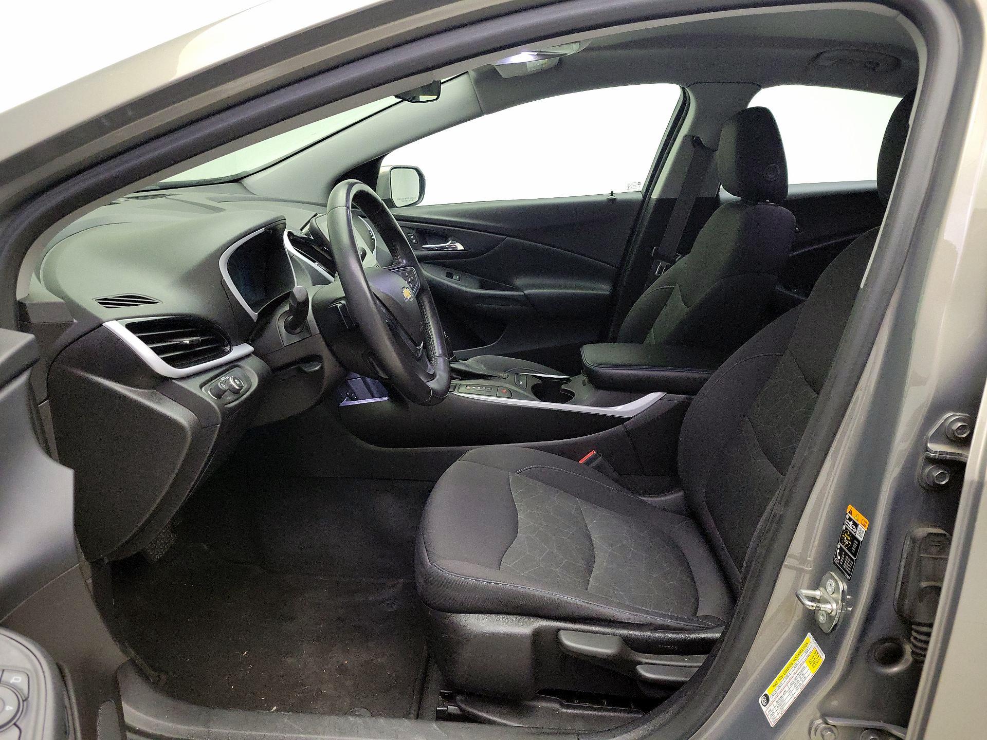 Thumbnail: 2017 Chevrolet Volt - 11