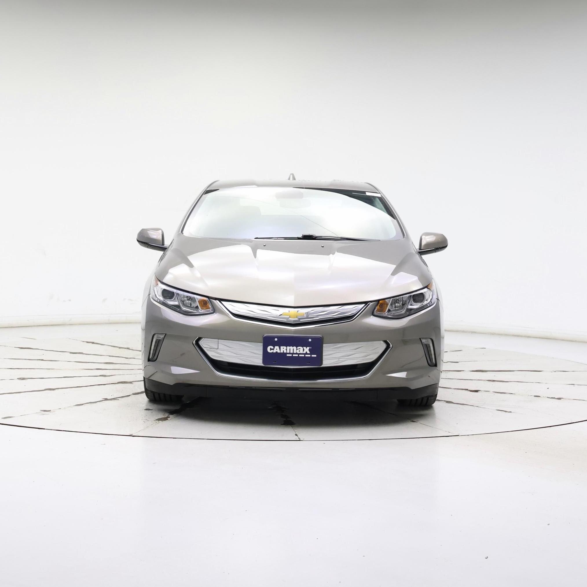 Thumbnail: 2017 Chevrolet Volt - 5