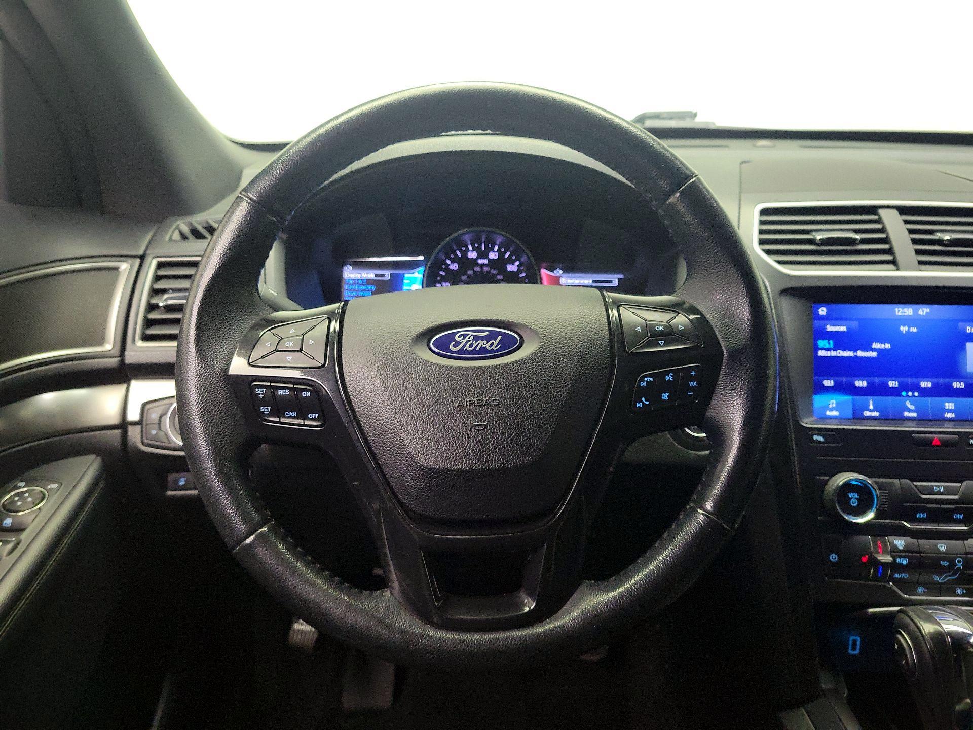 Thumbnail: 2018 Ford Explorer - 10