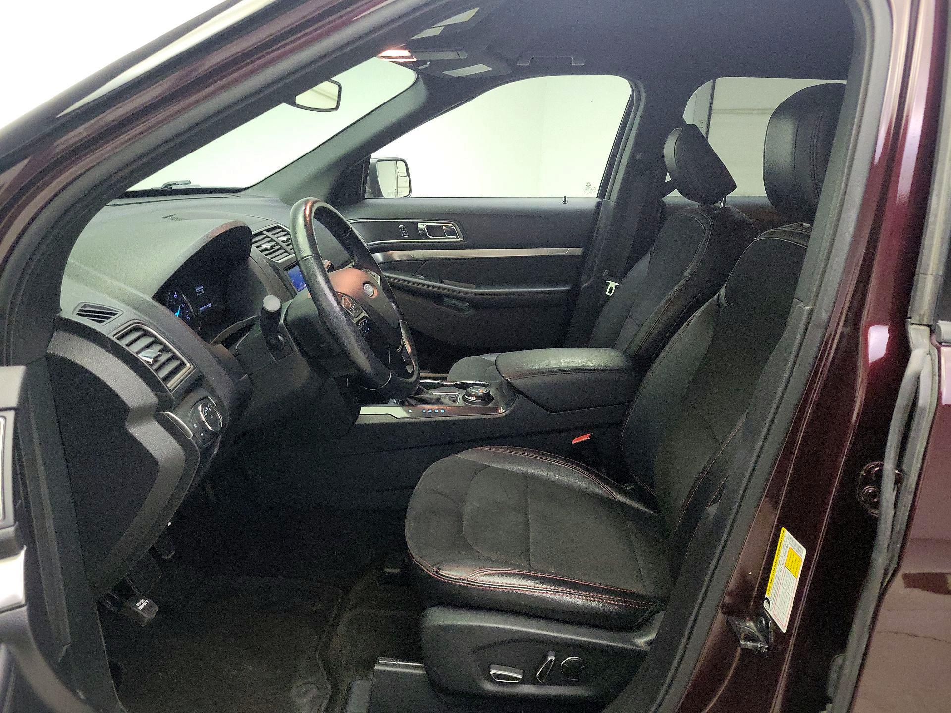 Thumbnail: 2018 Ford Explorer - 11