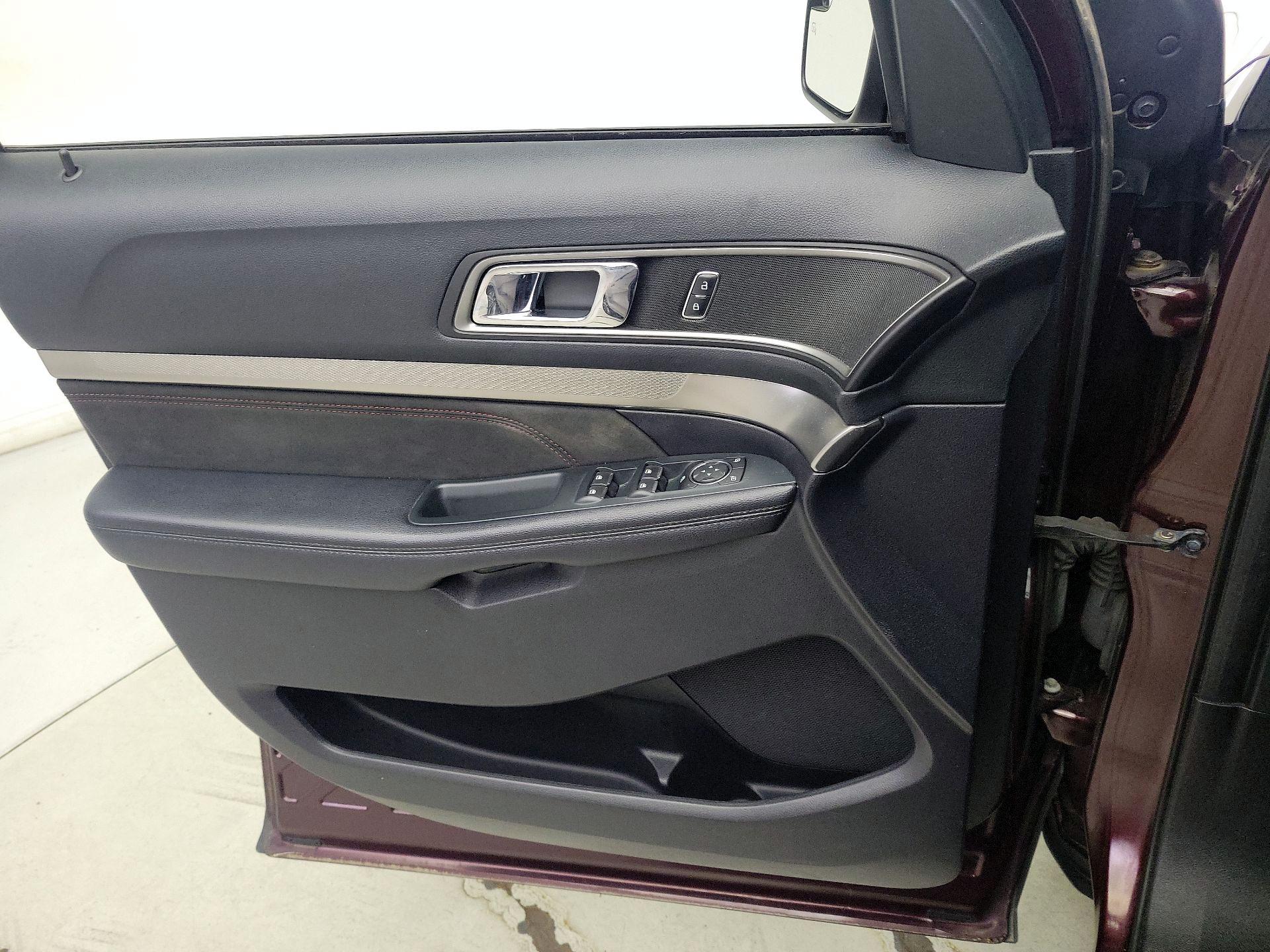 Thumbnail: 2018 Ford Explorer - 12