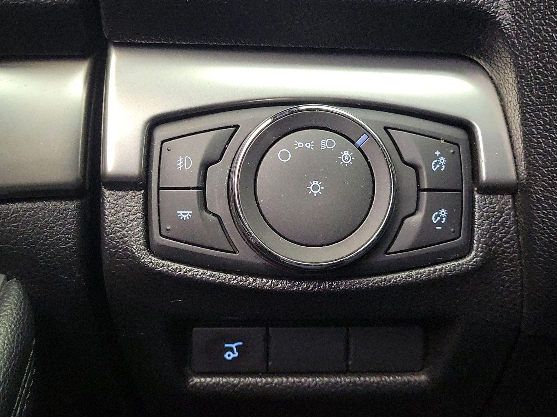 Thumbnail: 2018 Ford Explorer - 13