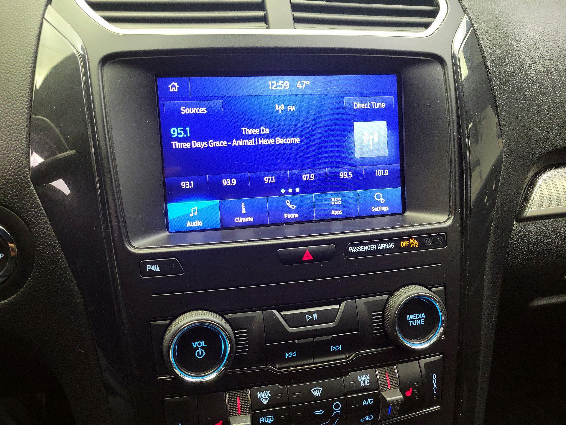 Thumbnail: 2018 Ford Explorer - 15