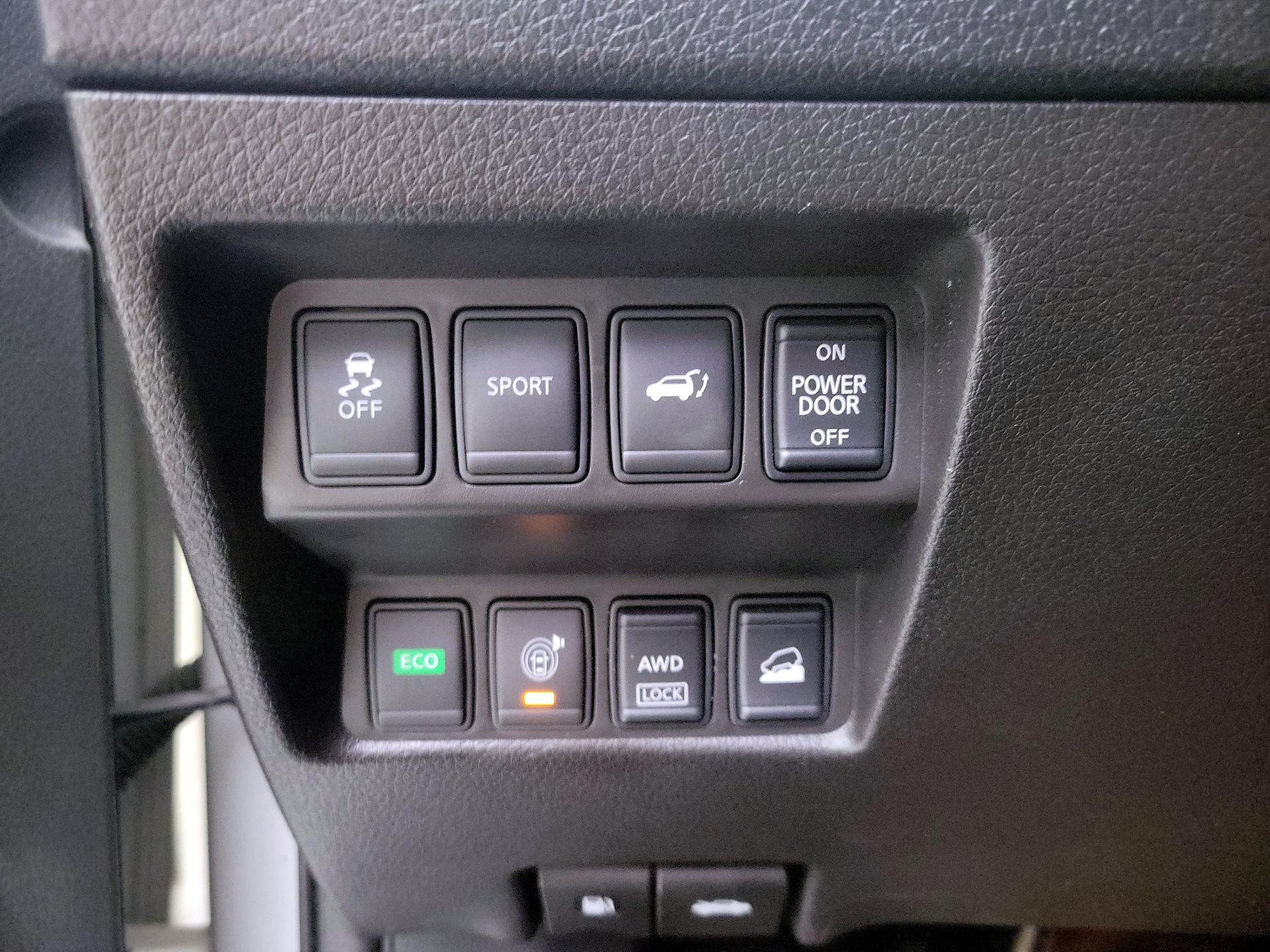 Thumbnail: 2015 Nissan Rogue - 13