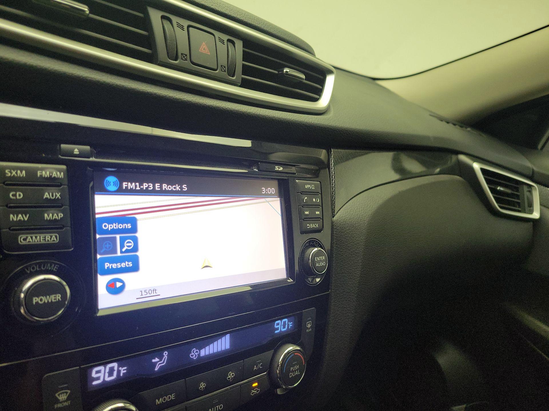 Thumbnail: 2015 Nissan Rogue - 14