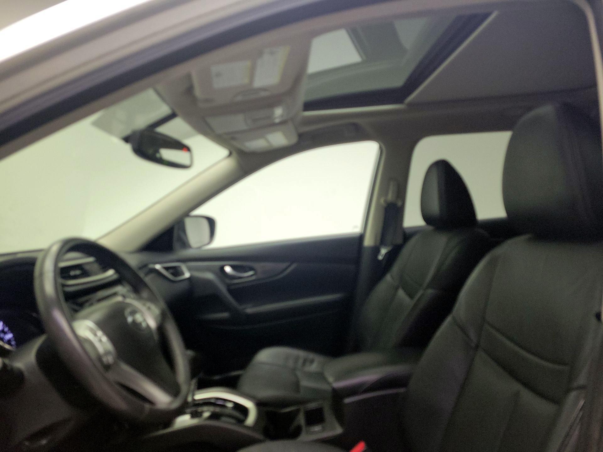 Thumbnail: 2015 Nissan Rogue - 20