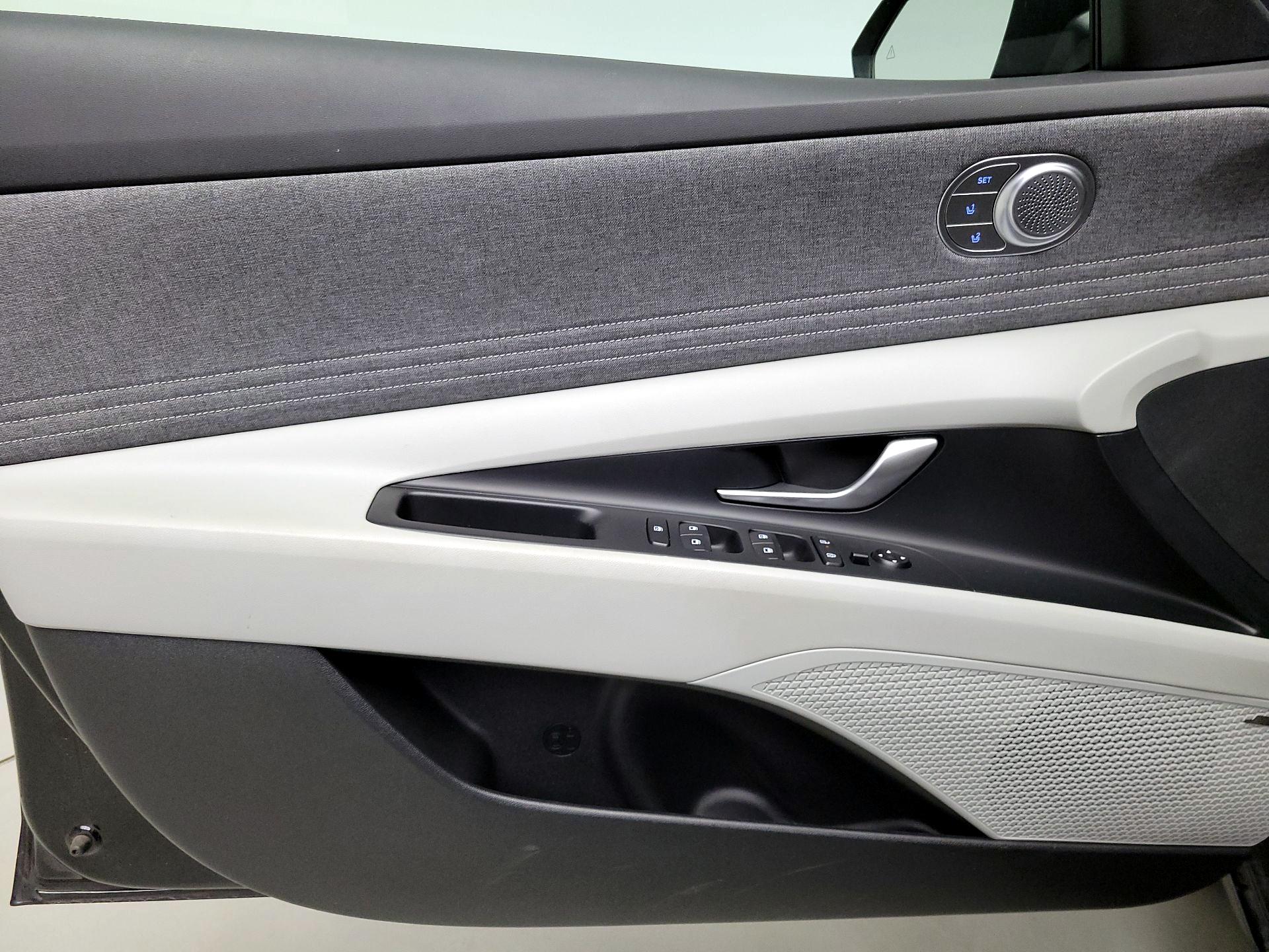 Thumbnail: 2024 Hyundai Elantra - 12