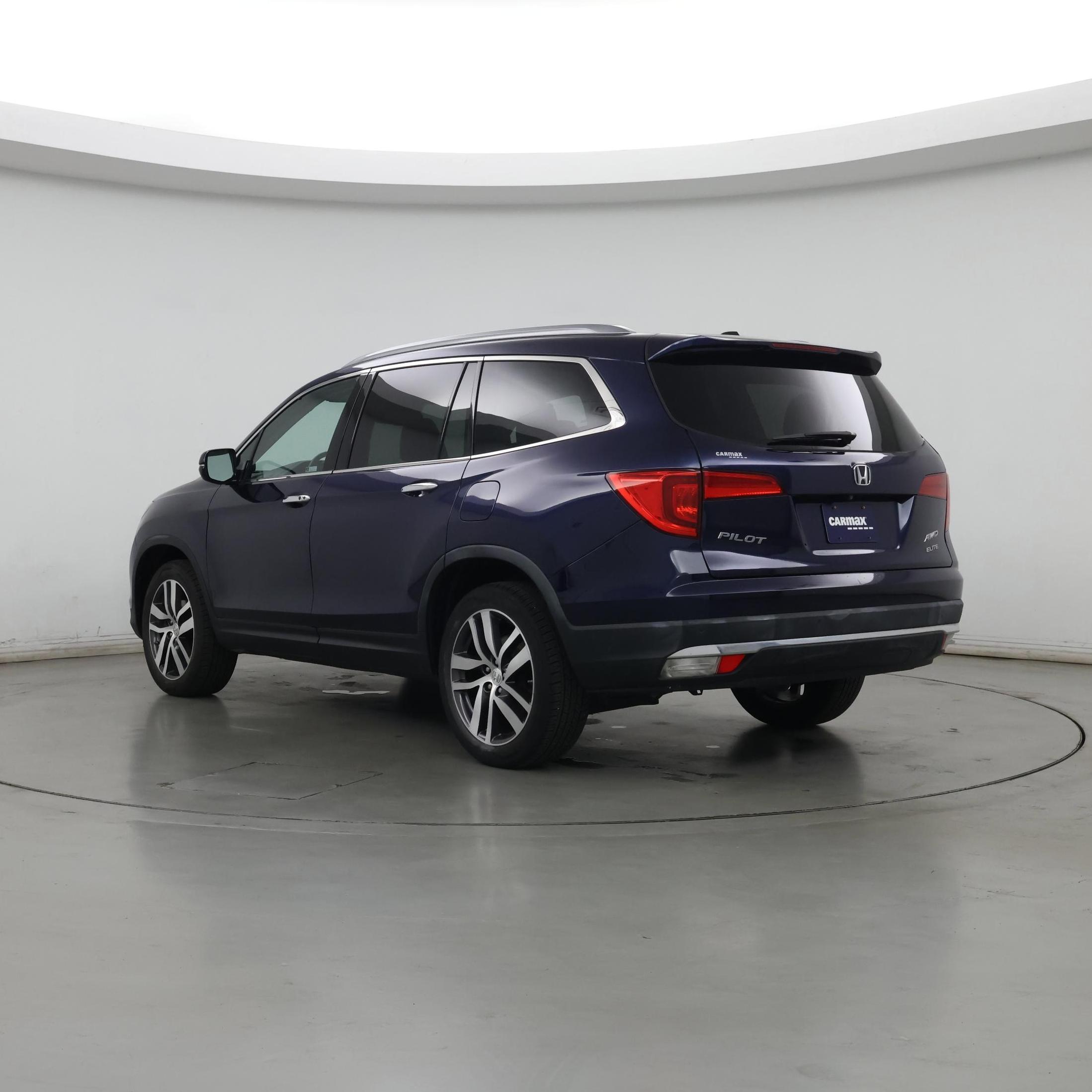 Thumbnail: 2017 Honda Pilot - 2