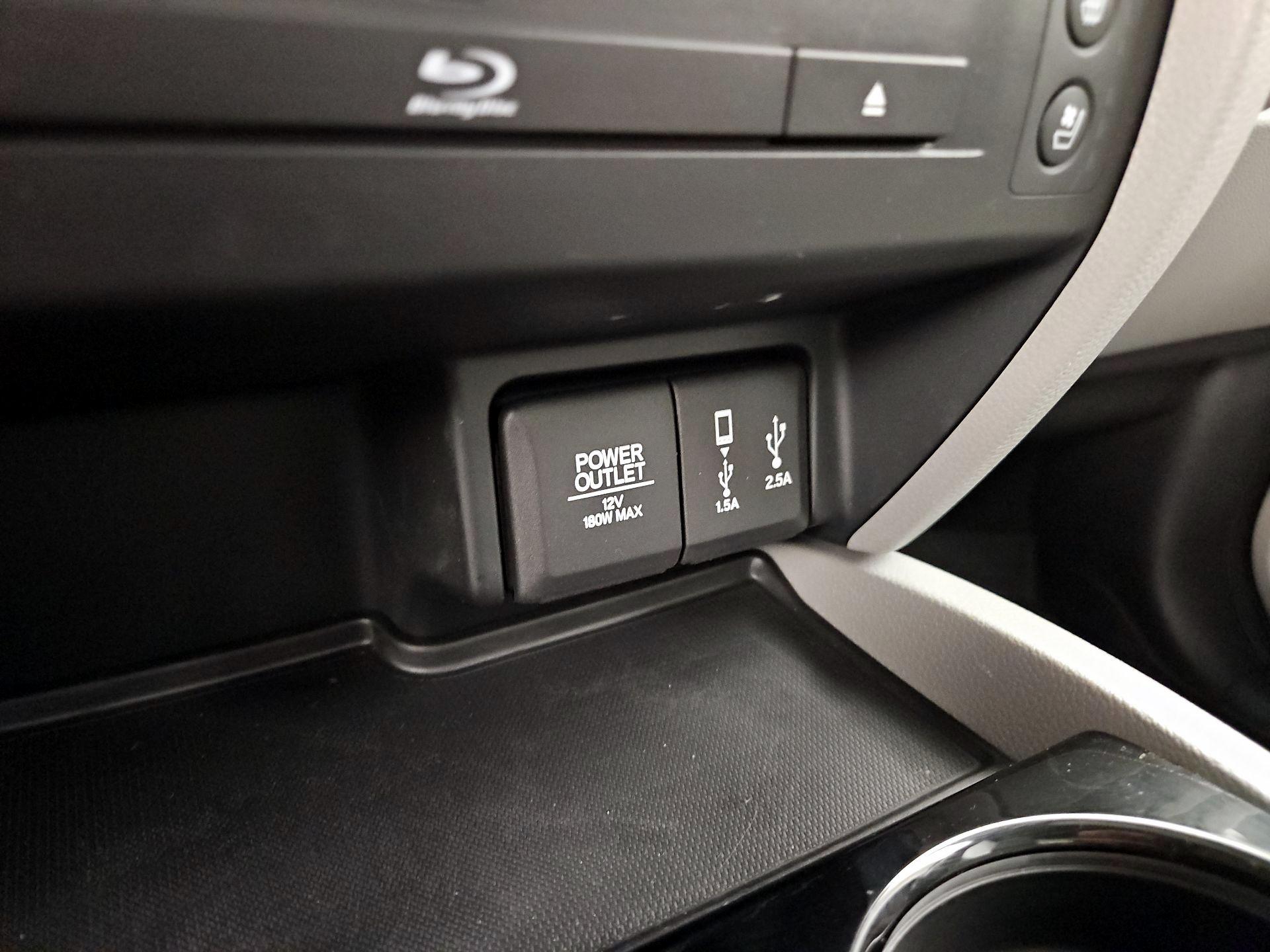 Thumbnail: 2017 Honda Pilot - 19