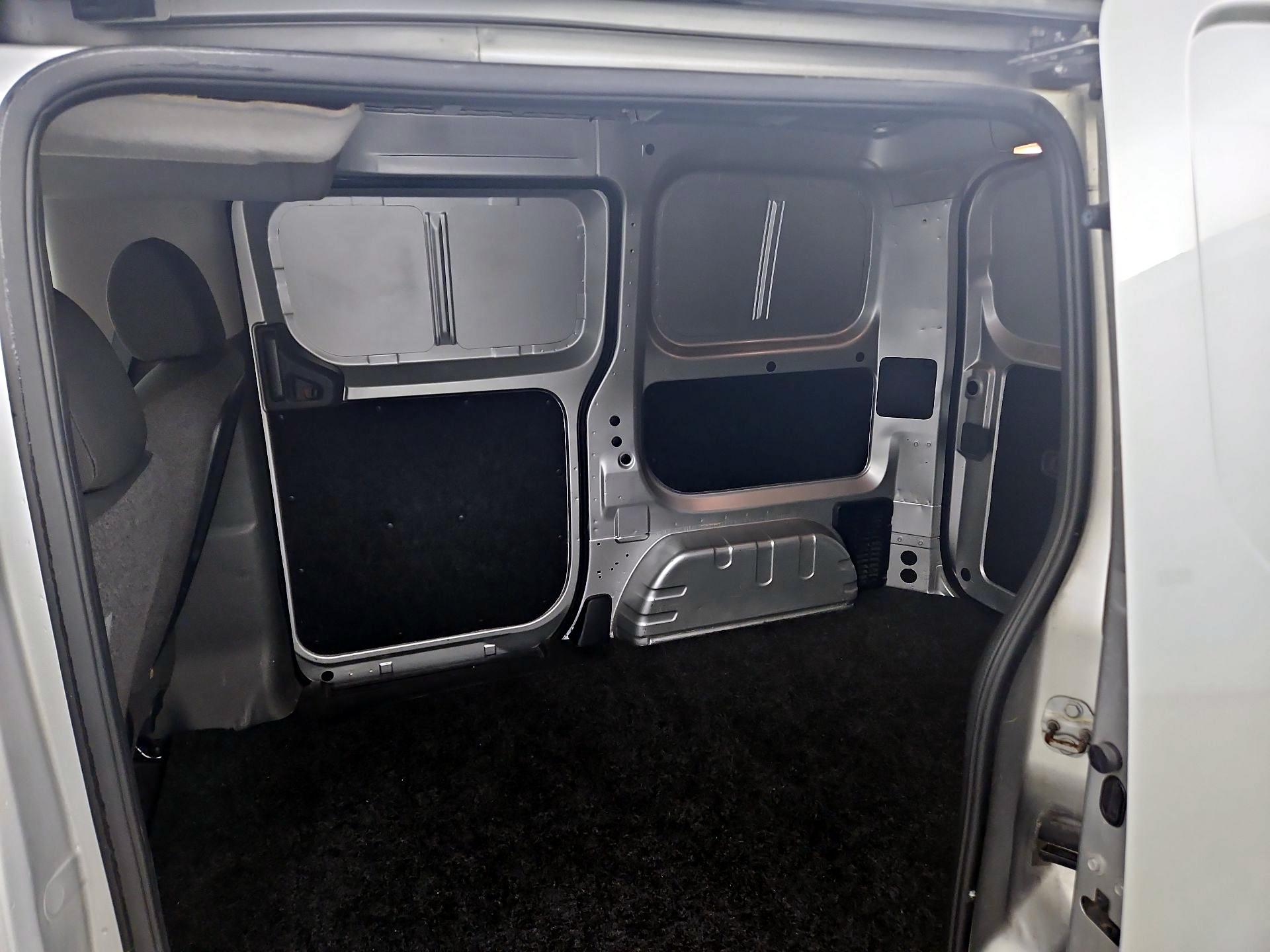 Thumbnail: 2017 Nissan NV200 - 18