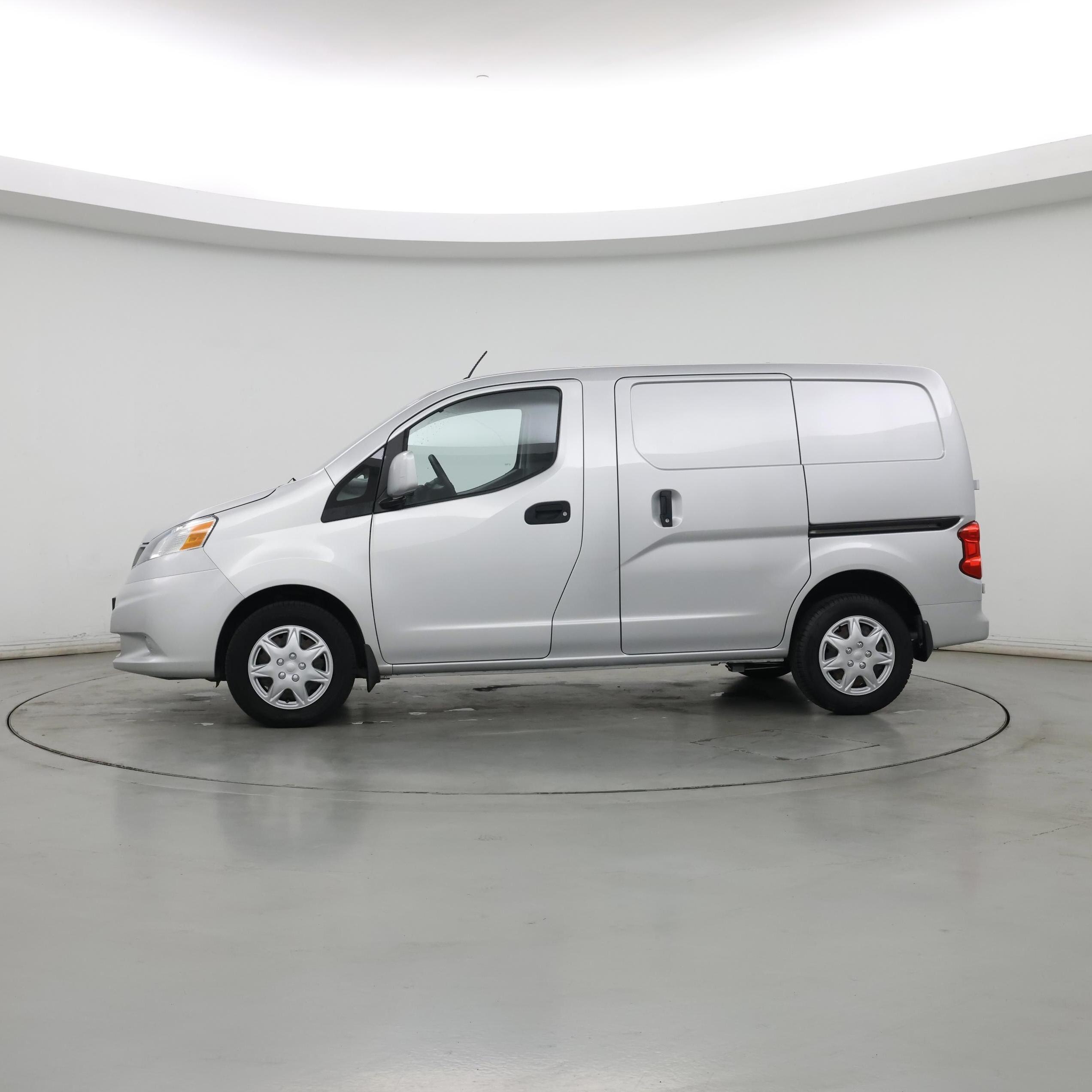 Thumbnail: 2017 Nissan NV200 - 3