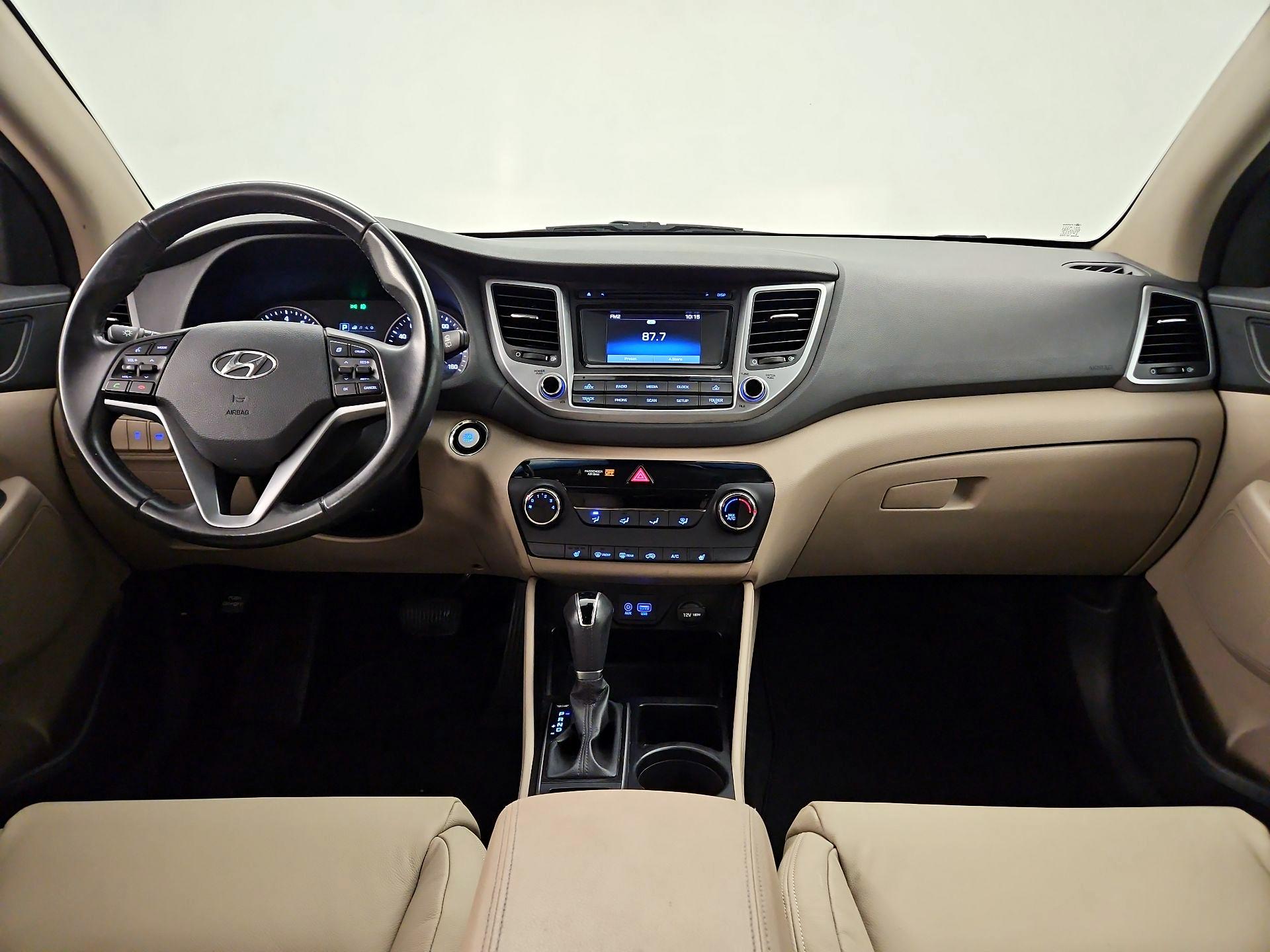Thumbnail: 2016 Hyundai Tucson - 9