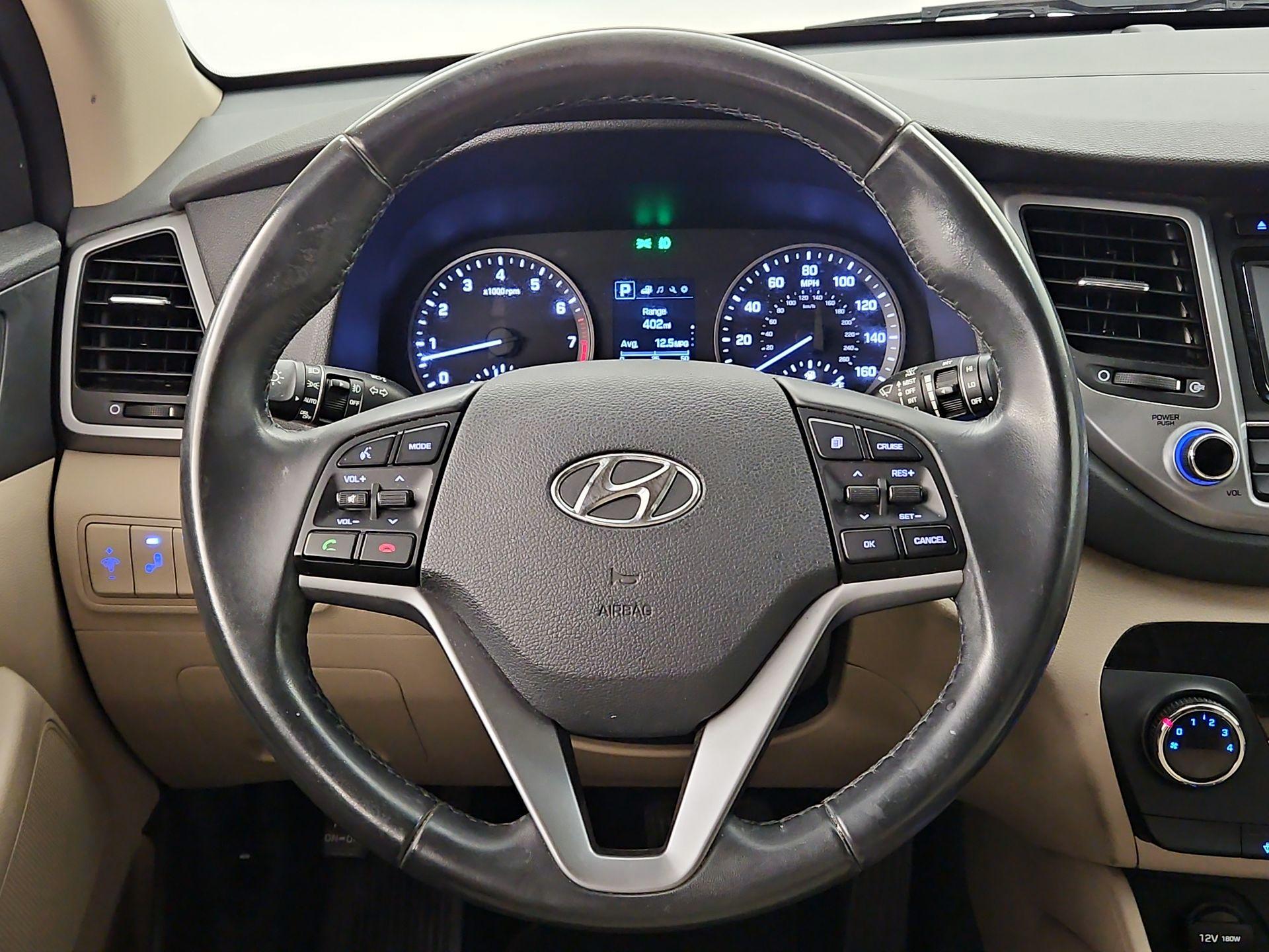Thumbnail: 2016 Hyundai Tucson - 10