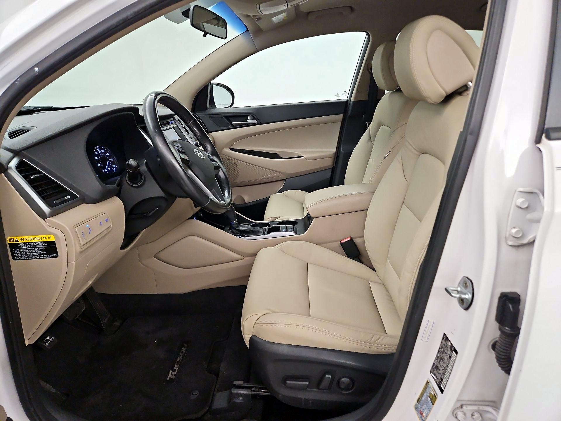 Thumbnail: 2016 Hyundai Tucson - 11