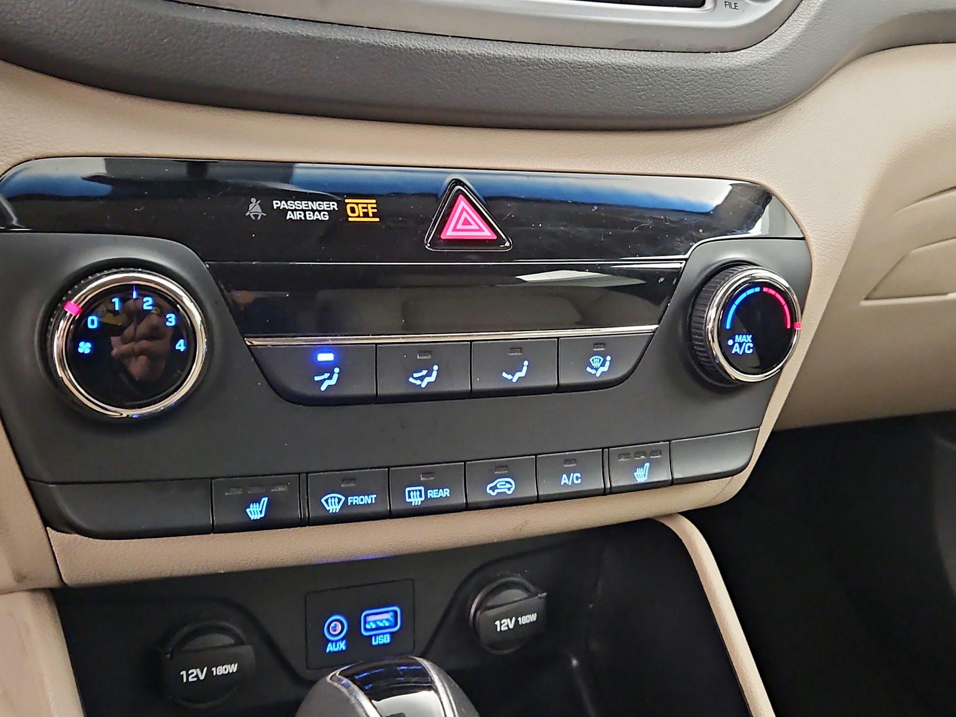 Thumbnail: 2016 Hyundai Tucson - 16