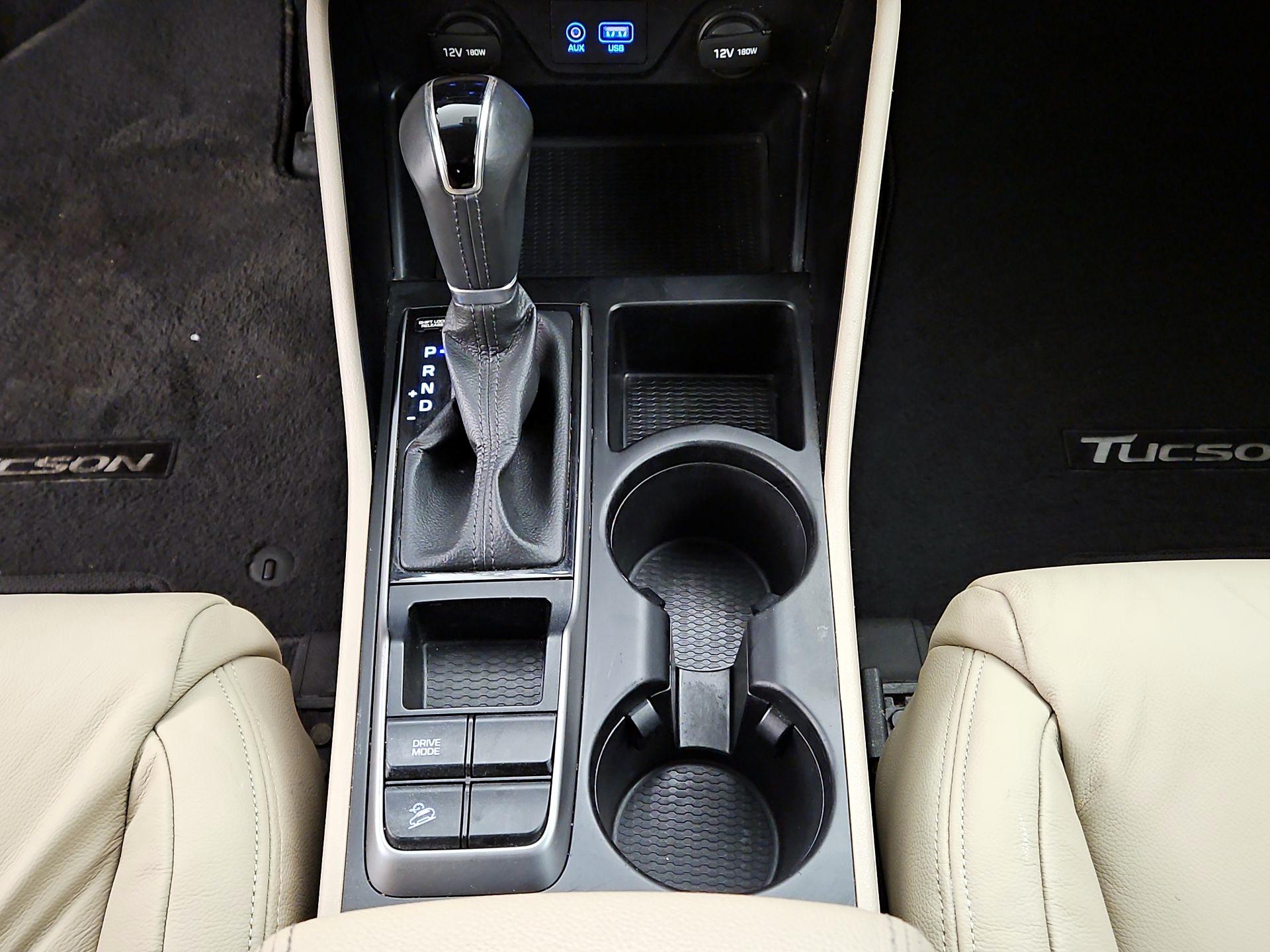 Thumbnail: 2016 Hyundai Tucson - 17