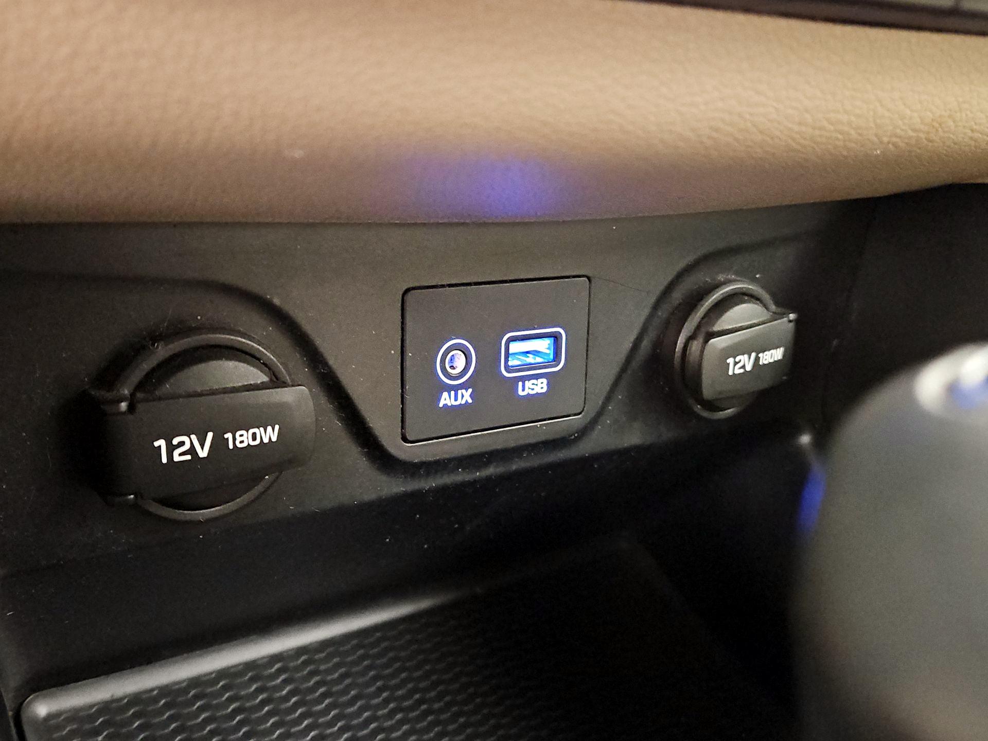 Thumbnail: 2016 Hyundai Tucson - 18